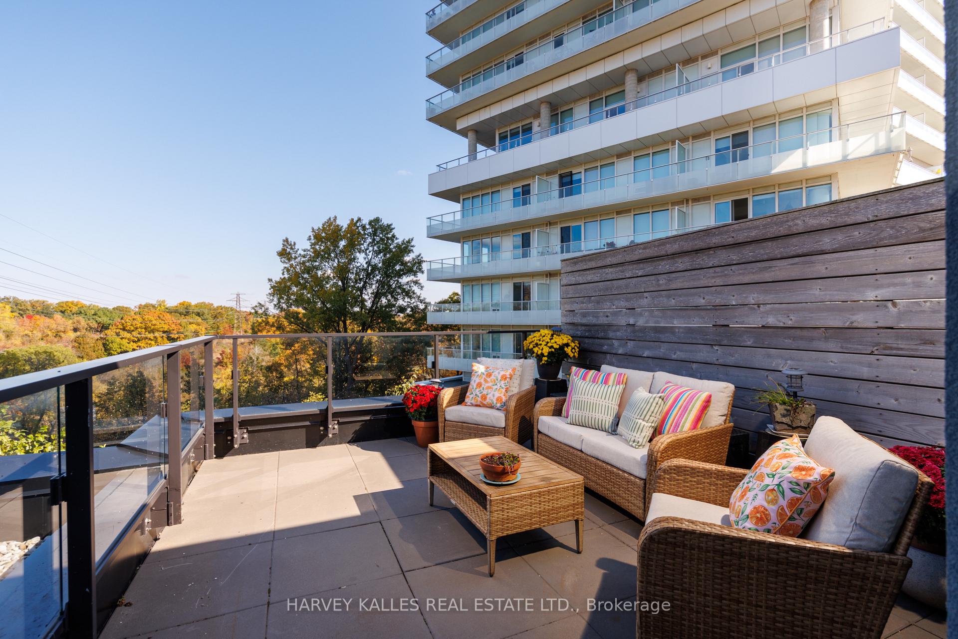 Photo 31 of Unit Th49, 10 Brin Drive, Etobicoke, Edenbridge-Humber Valley — HOMEH