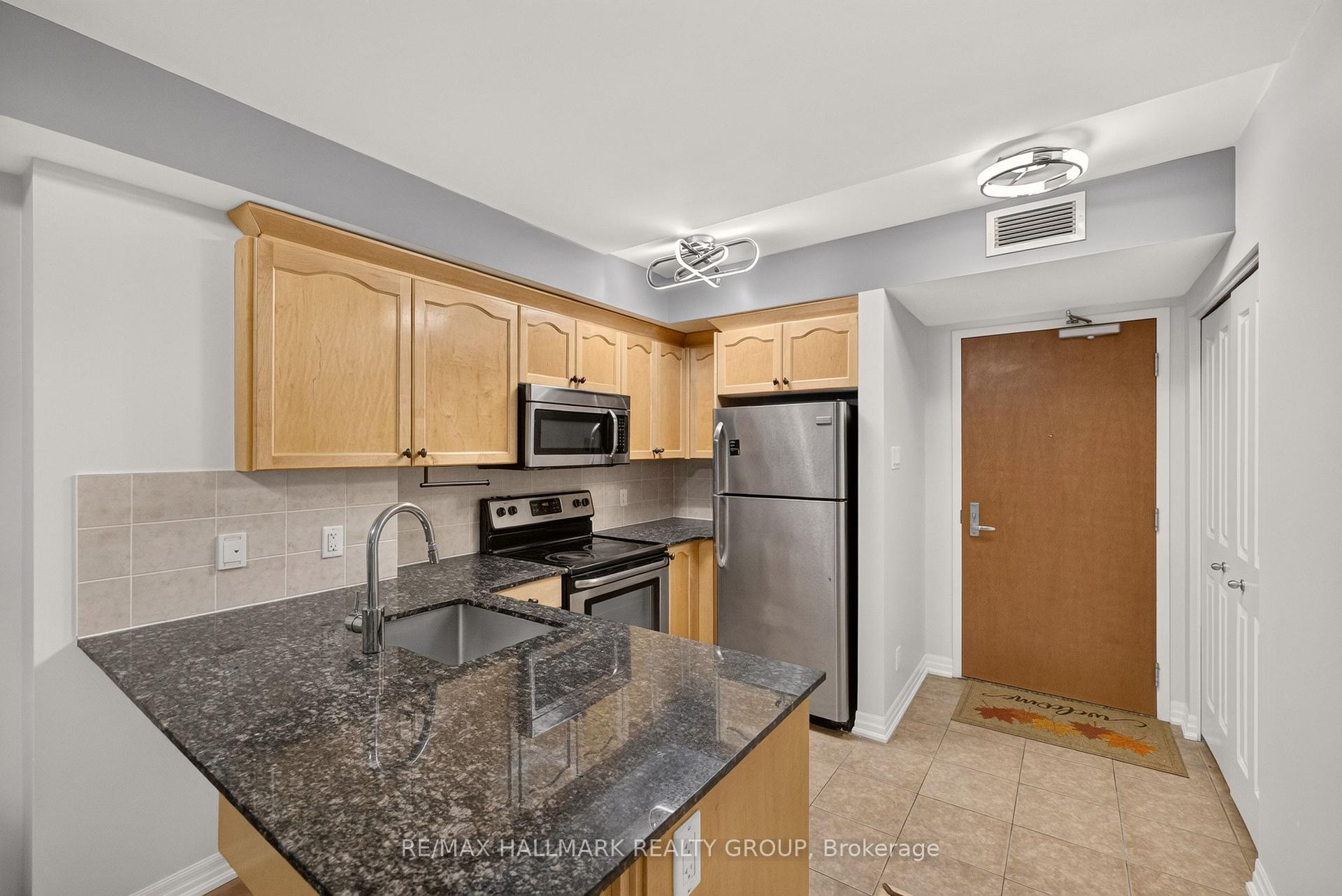 Photo 2 of Unit 506, 242 Rideau Street, Ottawa, Sandy Hill — HOMEH