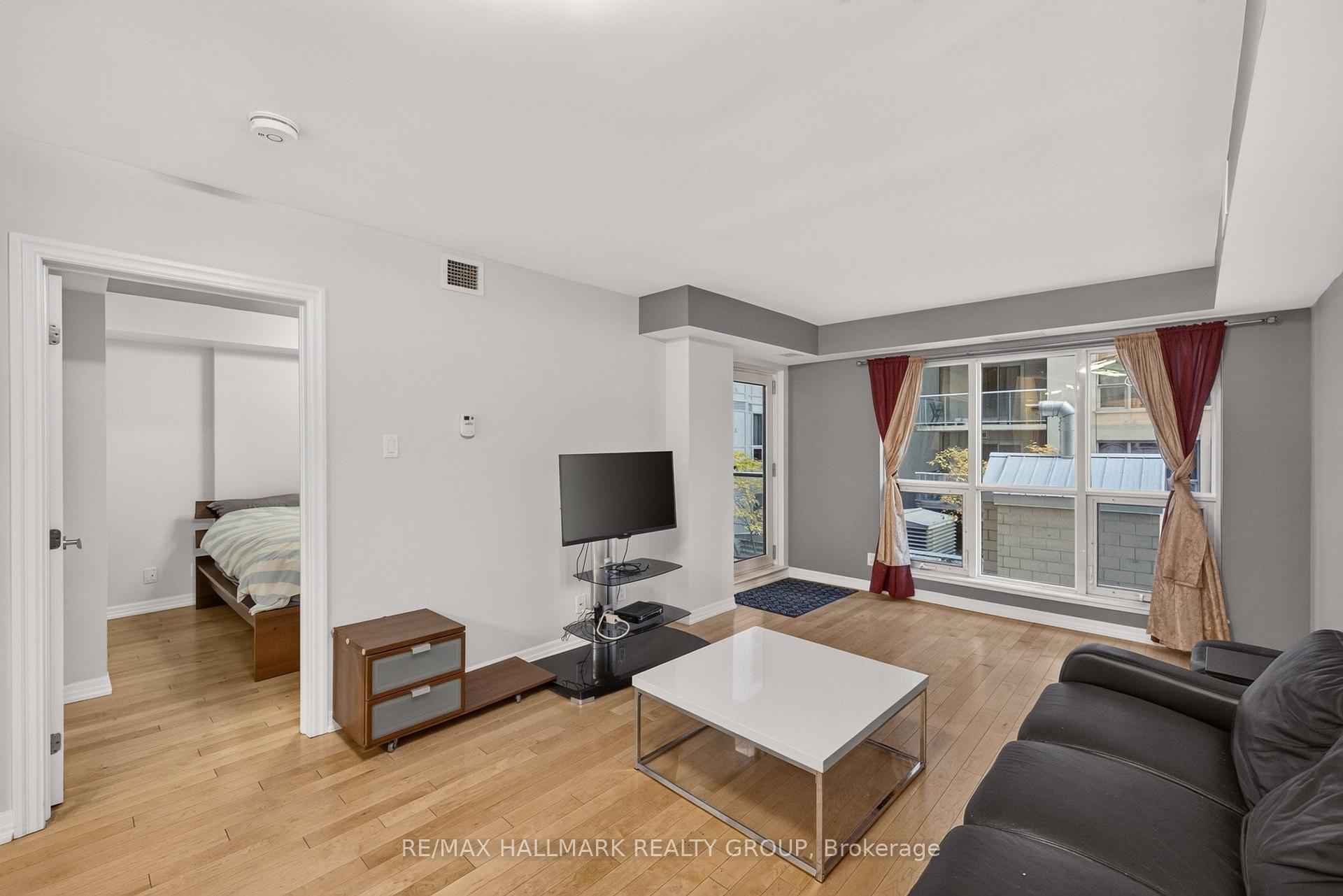 Photo 6 of Unit 506, 242 Rideau Street, Ottawa, Sandy Hill — HOMEH
