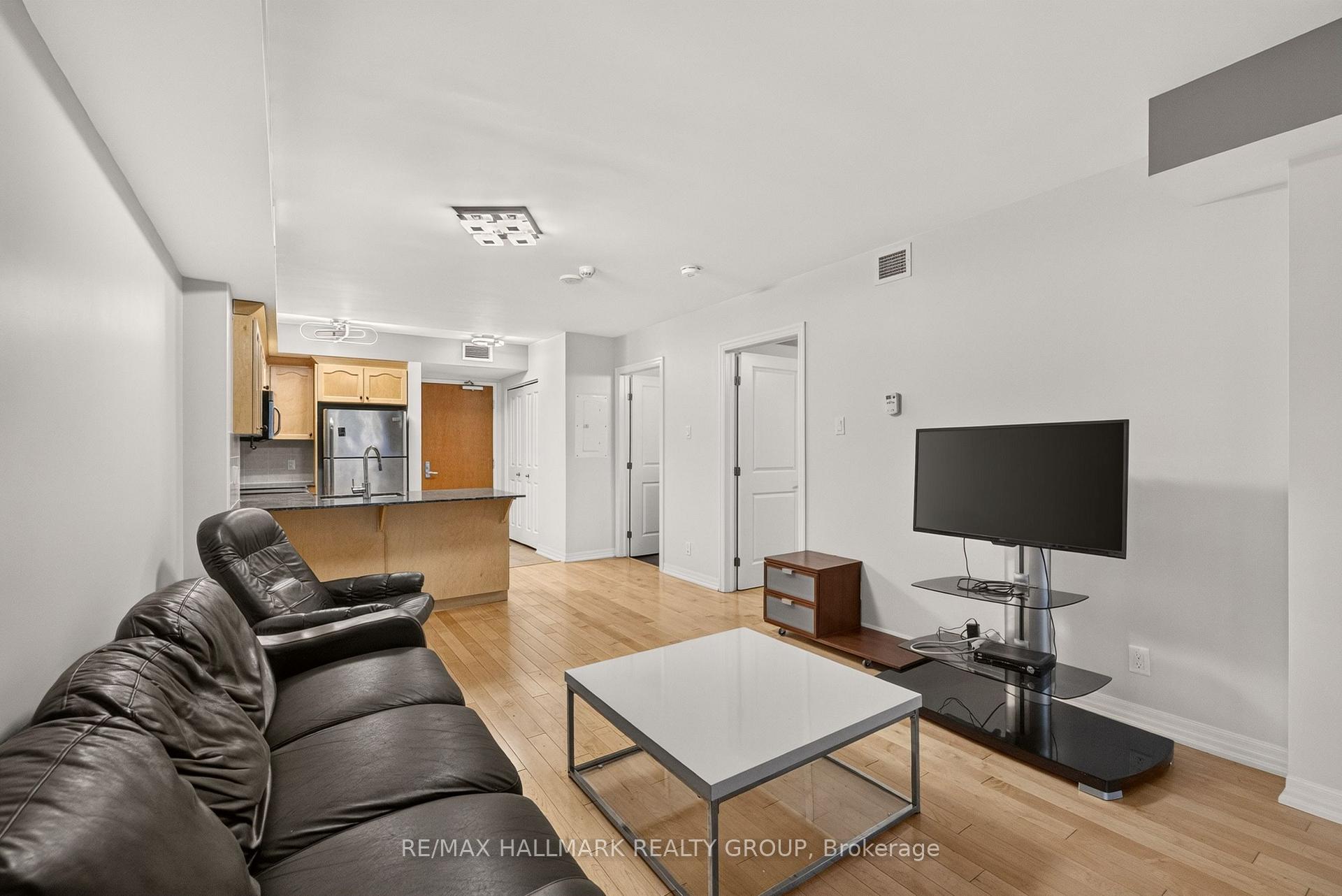 Photo 10 of Unit 506, 242 Rideau Street, Ottawa, Sandy Hill — HOMEH