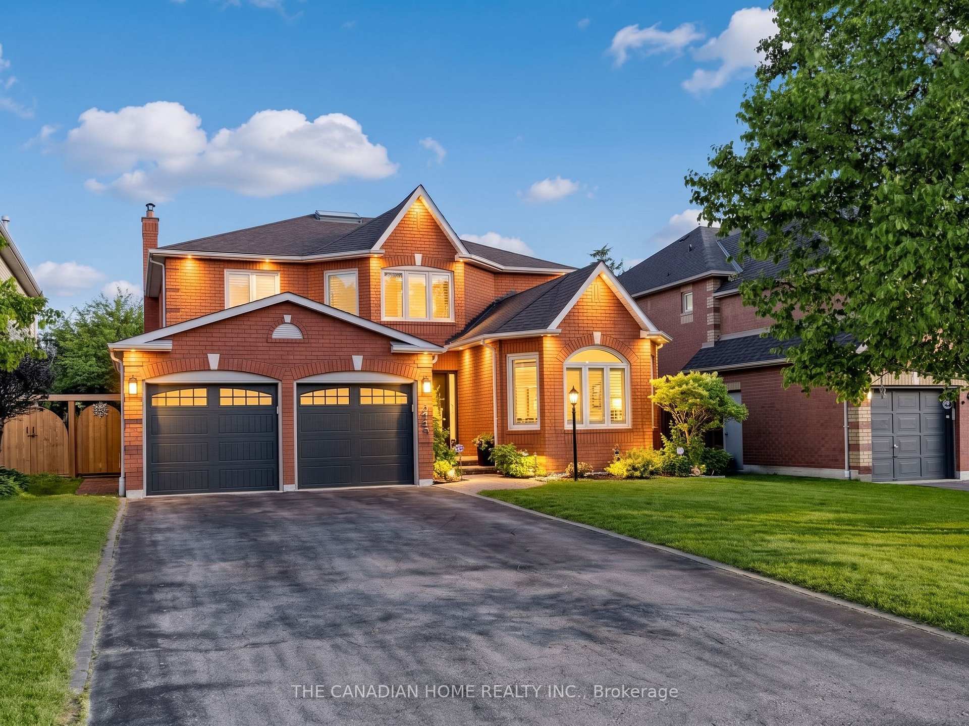 Photo 2 of 19 Wigston Court, Whitby, Rolling Acres — HOMEH