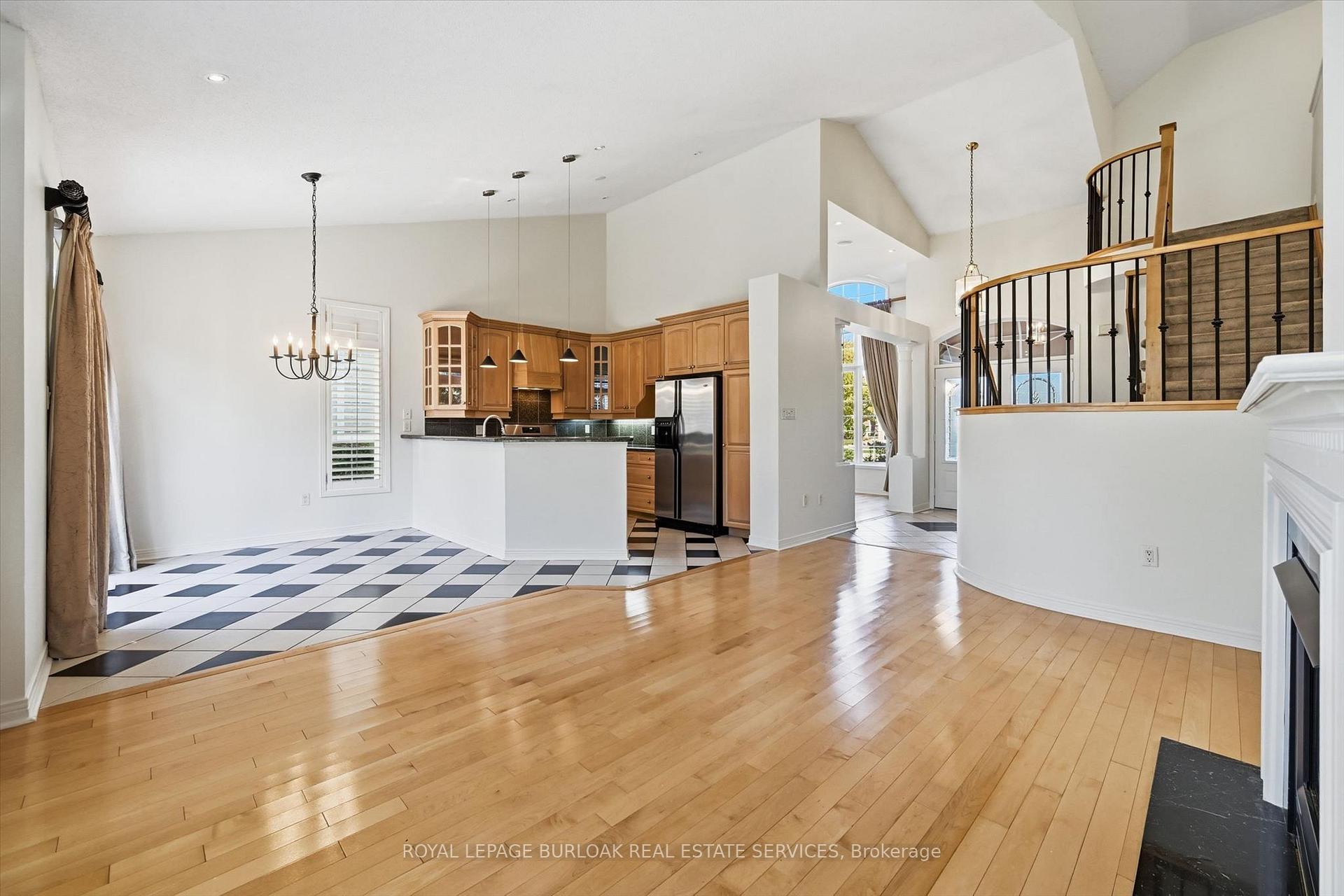 Photo 9 of 2256 Turnberry Road, Burlington, Rose — HOMEH
