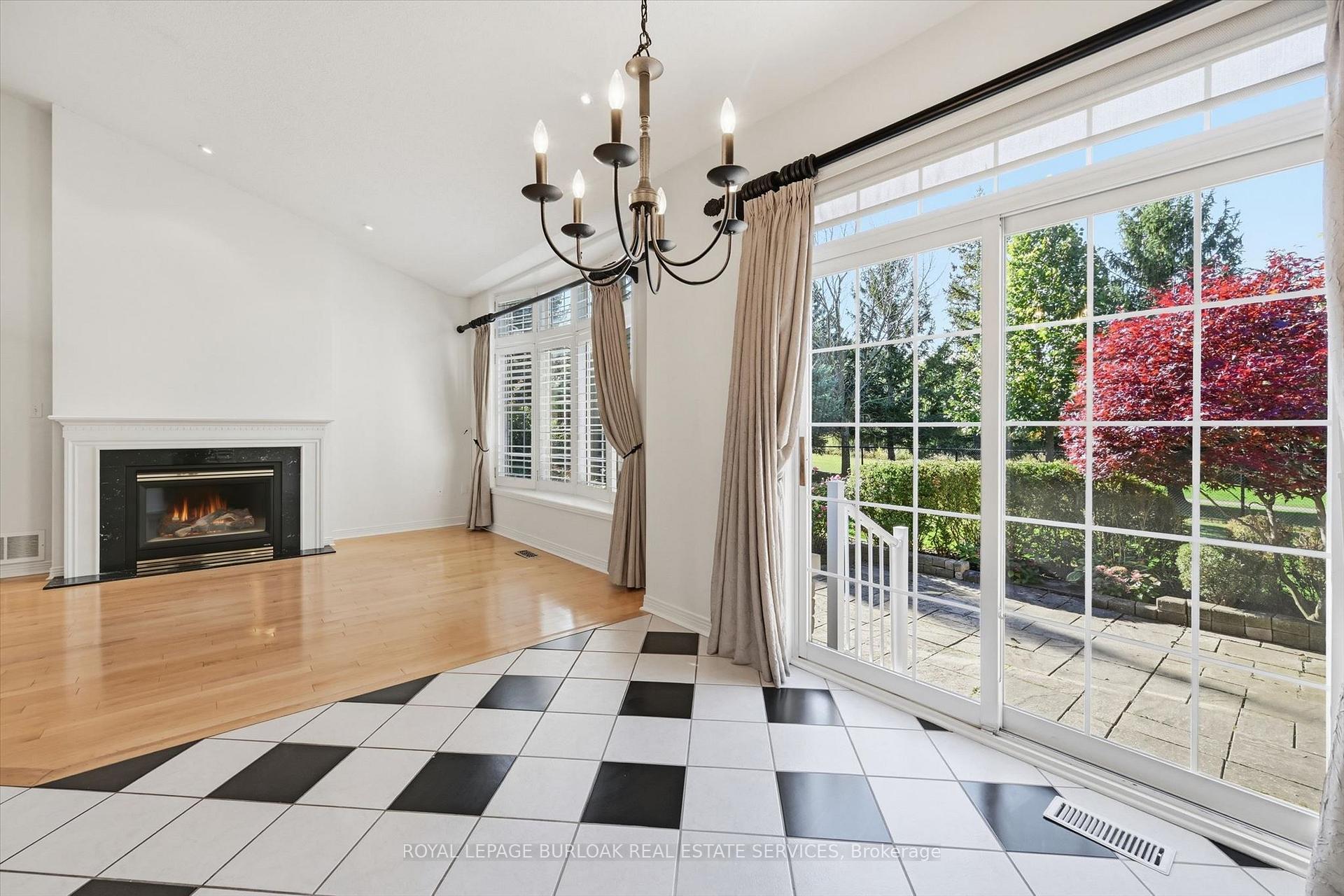 Photo 11 of 2256 Turnberry Road, Burlington, Rose — HOMEH