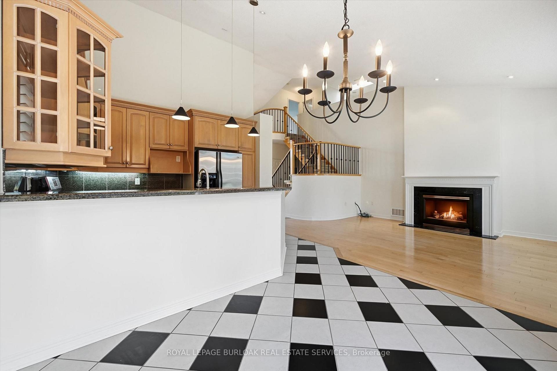 Photo 12 of 2256 Turnberry Road, Burlington, Rose — HOMEH
