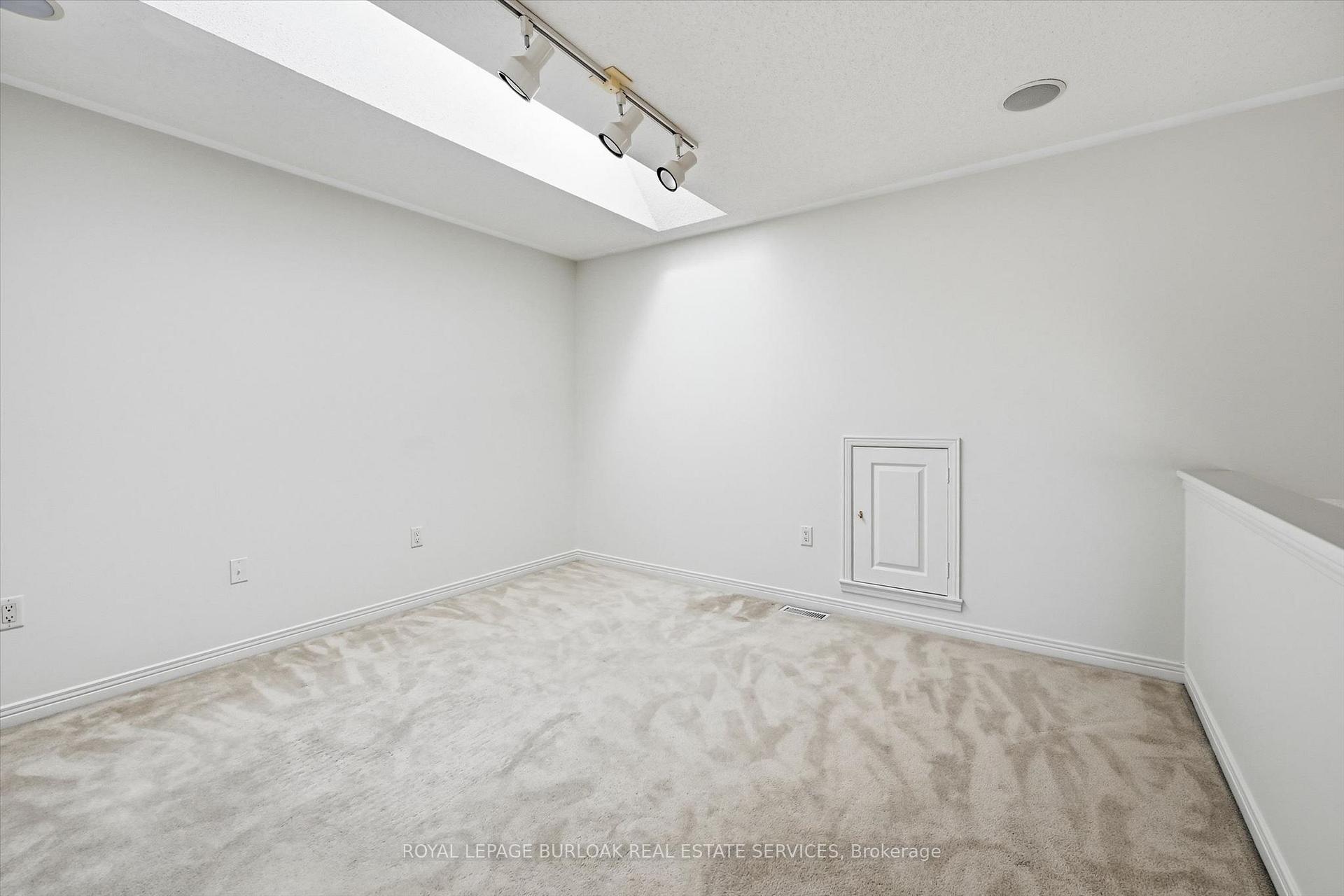 Photo 23 of 2256 Turnberry Road, Burlington, Rose — HOMEH