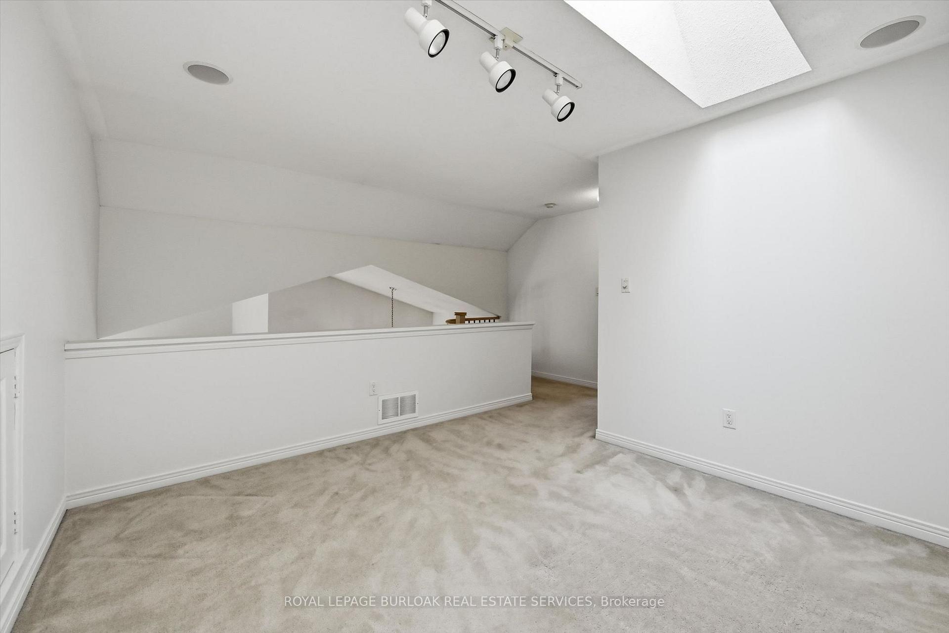 Photo 25 of 2256 Turnberry Road, Burlington, Rose — HOMEH