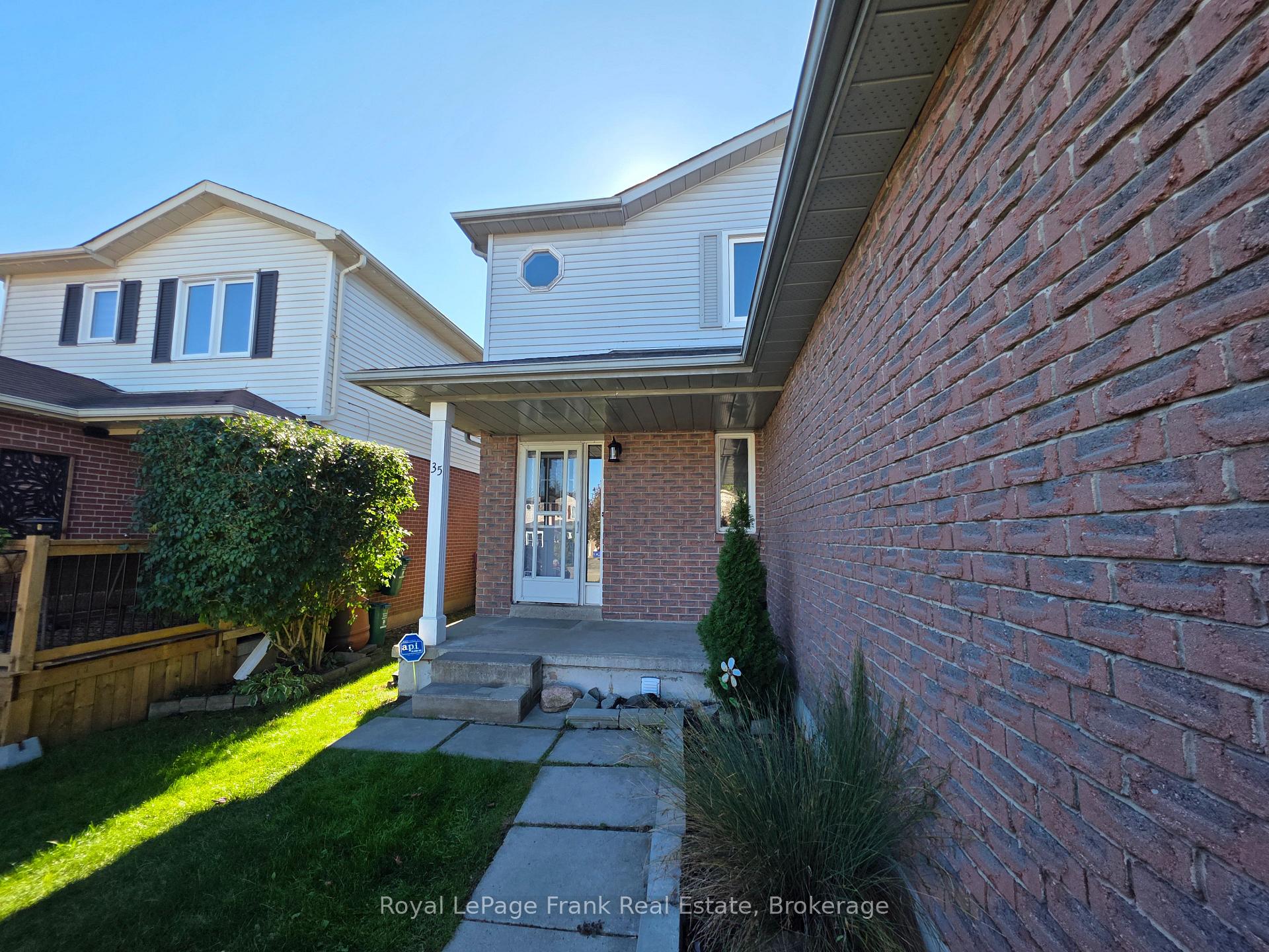 Front of 35 Kingsview Court