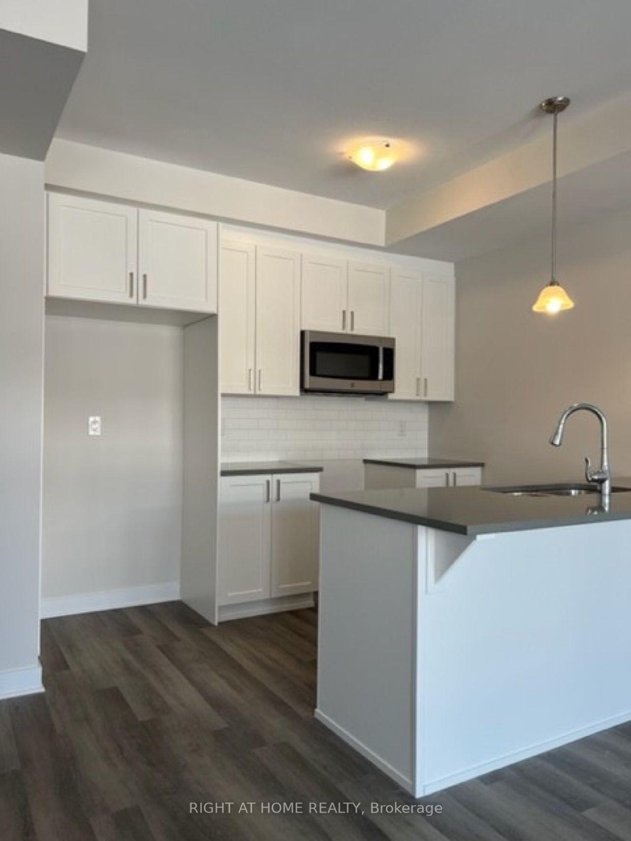Photo 3 of 108 Visor Private, Ottawa, Kanata - Emerald Meadows/Trailwest — HOMEH