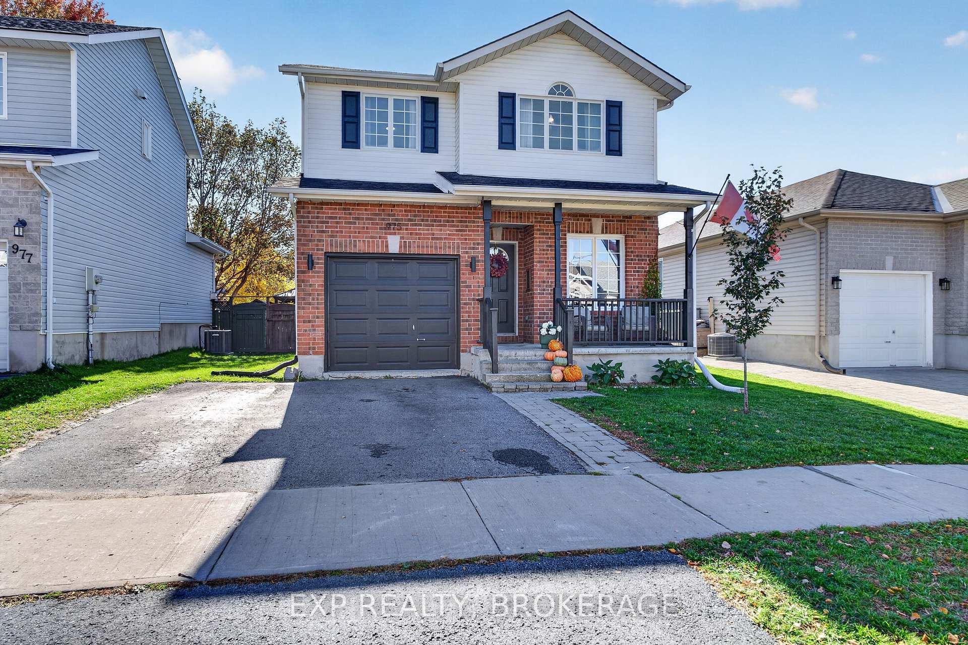 Photo 2 of 975 Rainbow Crescent, Kingston, Kingston East (Incl Barret Crt) — HOMEH