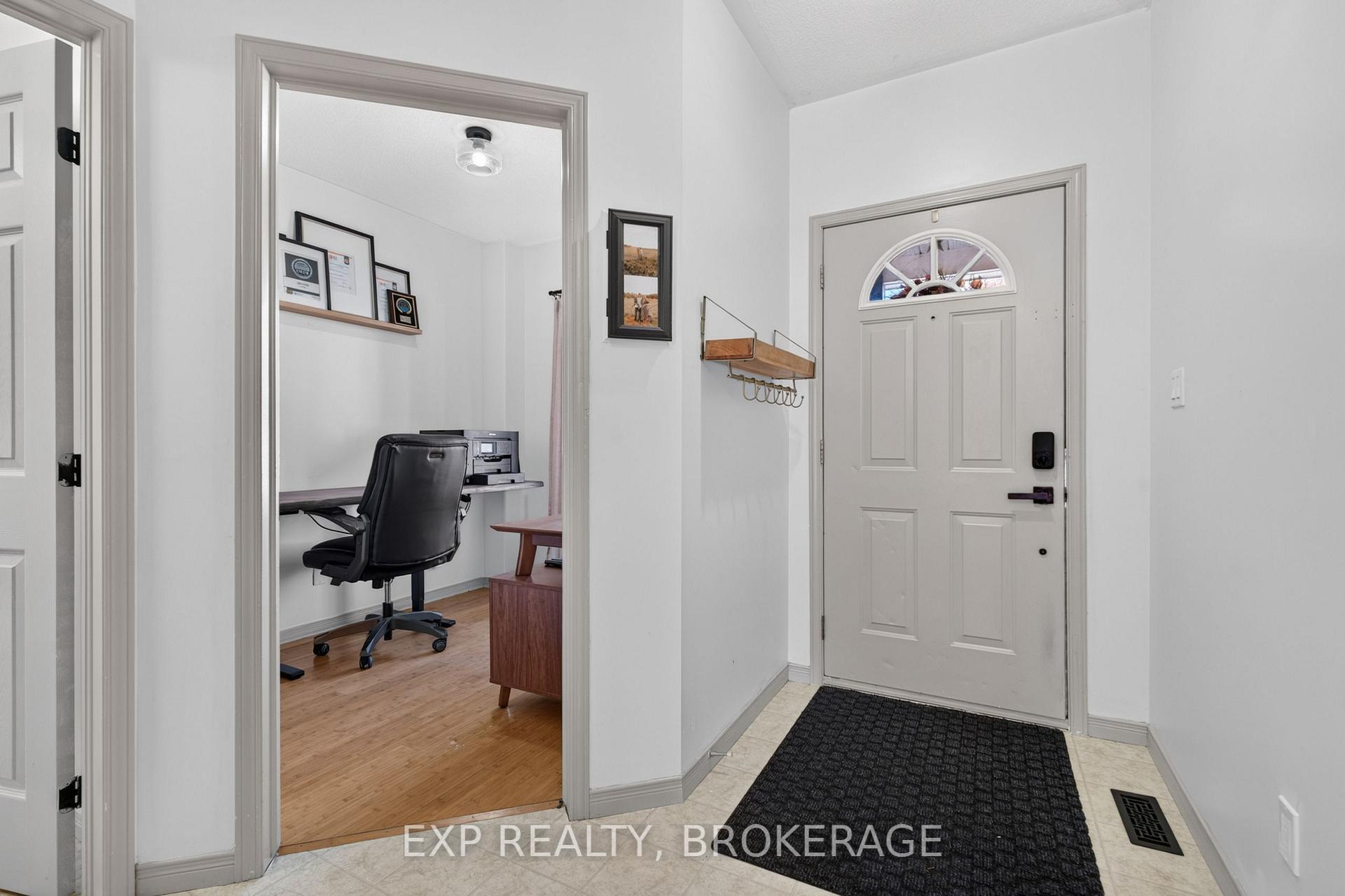 Photo 6 of 975 Rainbow Crescent, Kingston, Kingston East (Incl Barret Crt) — HOMEH
