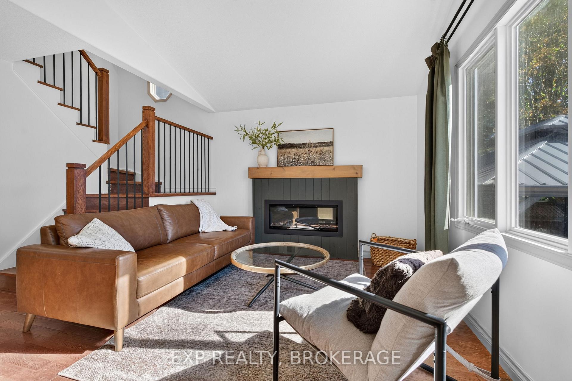 Photo 13 of 975 Rainbow Crescent, Kingston, Kingston East (Incl Barret Crt) — HOMEH