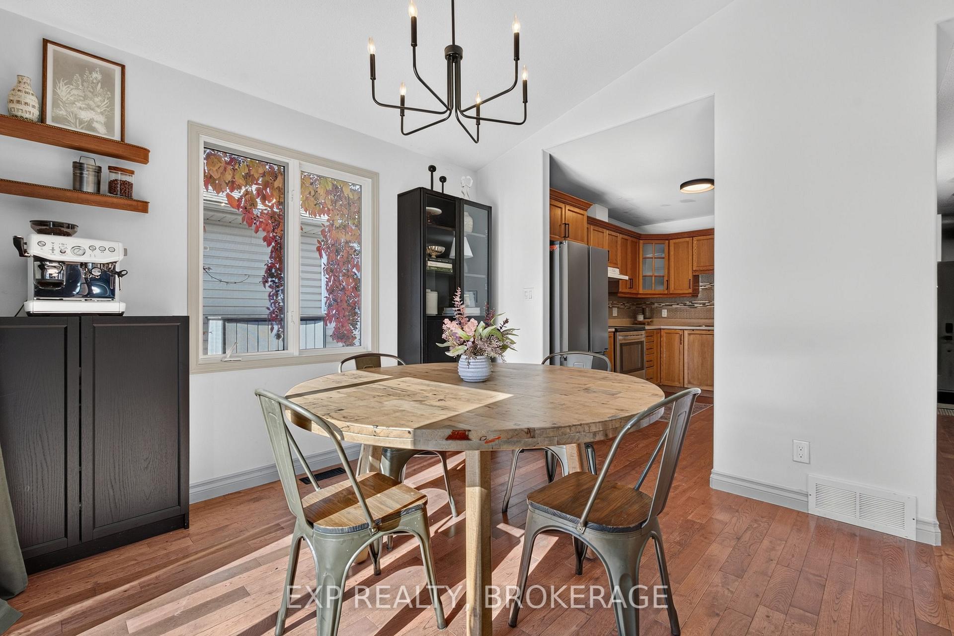Photo 16 of 975 Rainbow Crescent, Kingston, Kingston East (Incl Barret Crt) — HOMEH