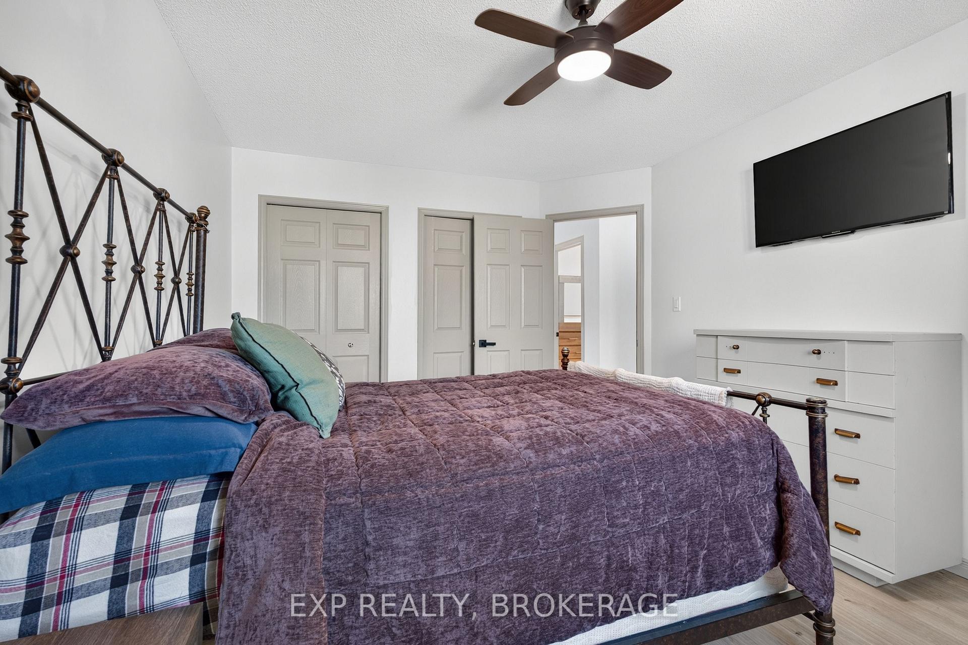 Photo 24 of 975 Rainbow Crescent, Kingston, Kingston East (Incl Barret Crt) — HOMEH