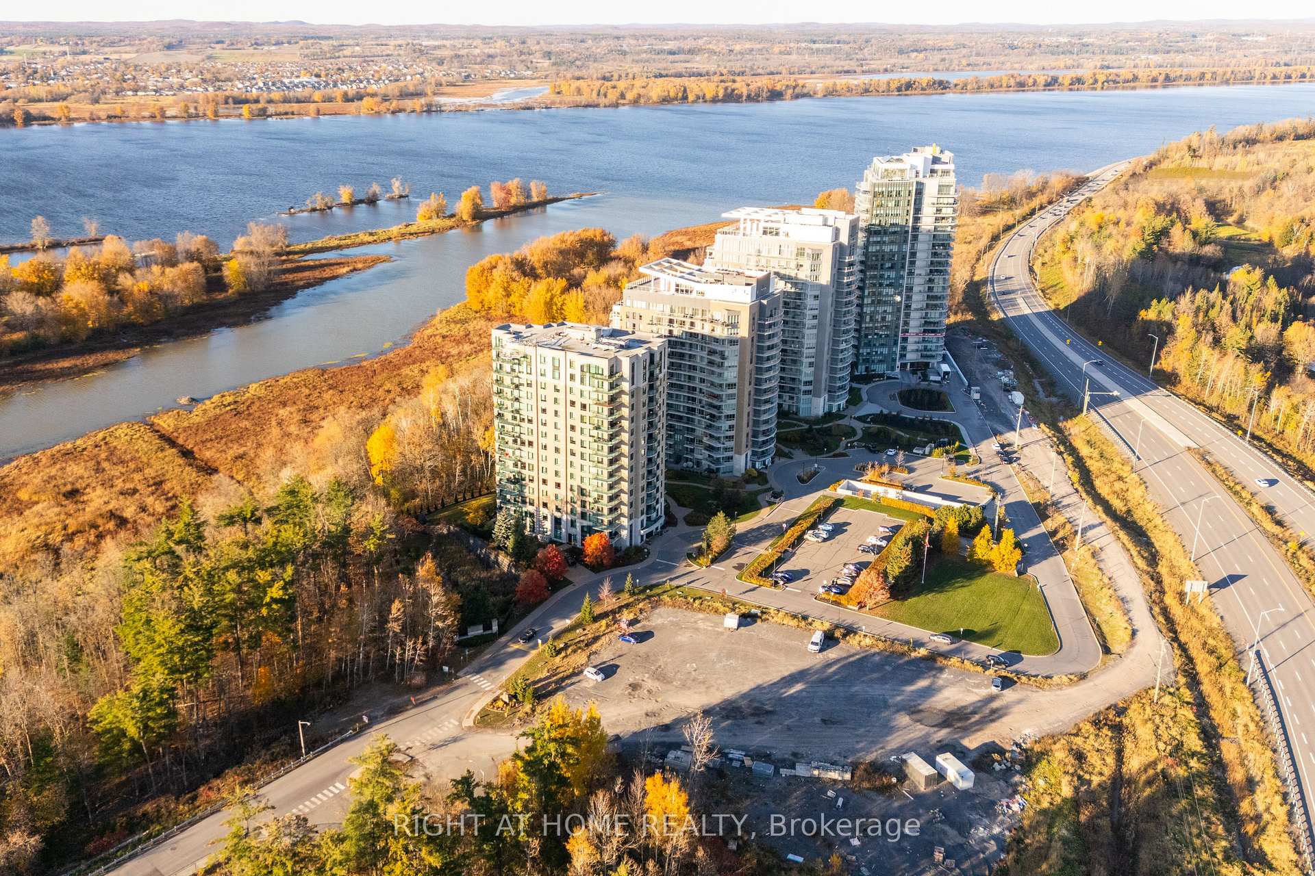 Photo 1 of Unit 1506, 100 Inlet Private, Ottawa, Chatelaine Village — HOMEH