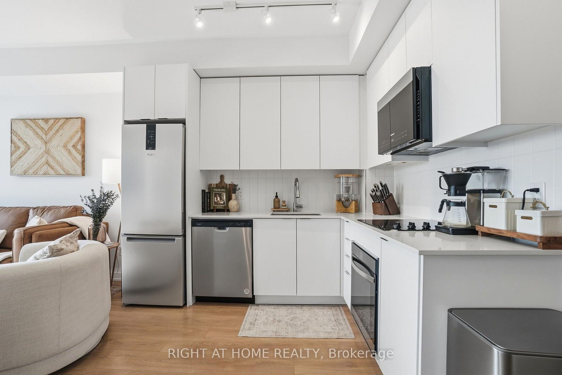 Photo 7 of Unit 1321, 10 Abeja Street, Vaughan, Concord — HOMEH