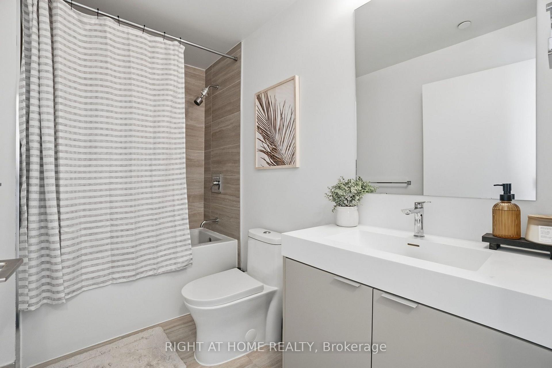 Photo 8 of Unit 1321, 10 Abeja Street, Vaughan, Concord — HOMEH