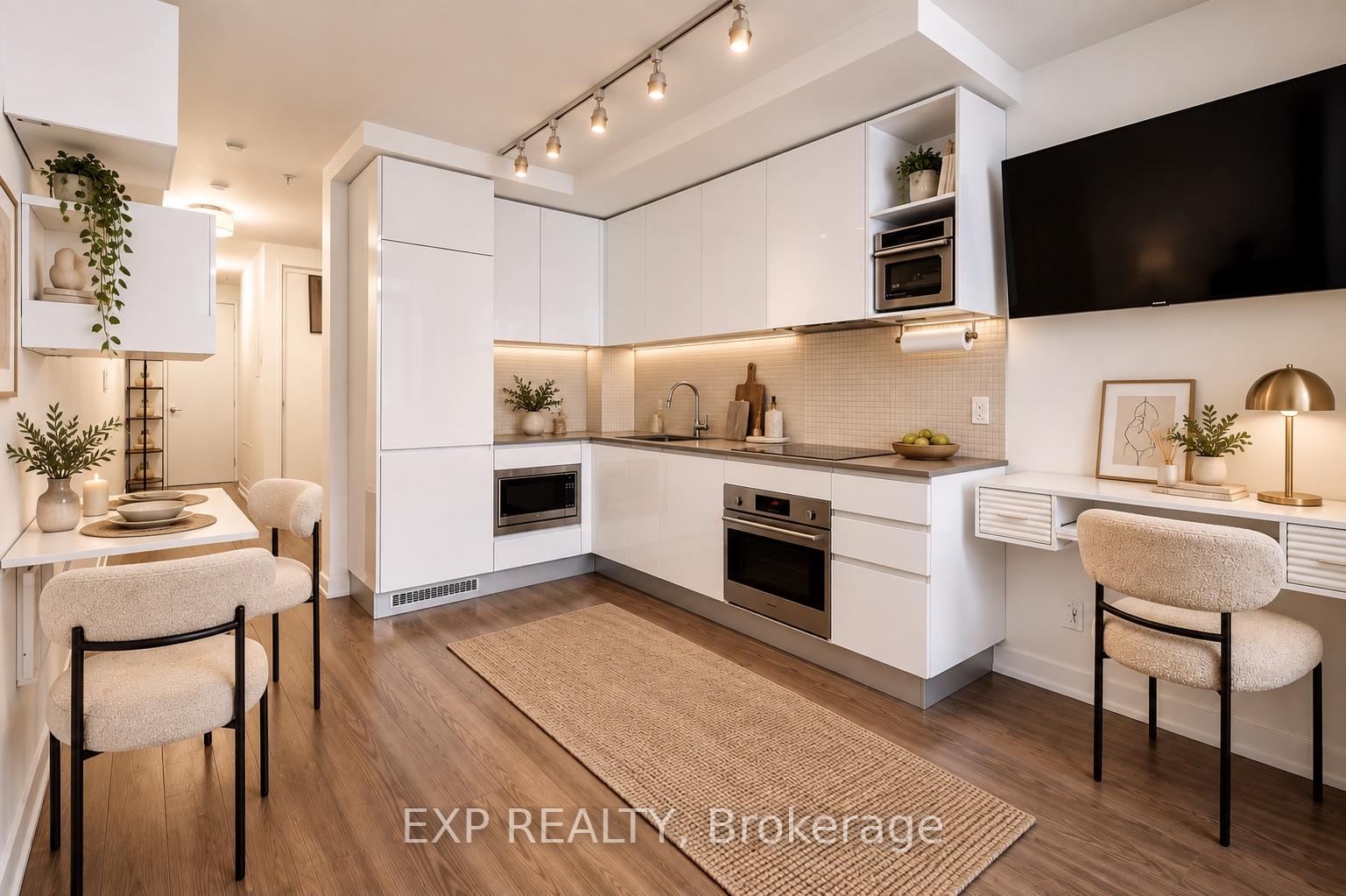 Photo 2 of Unit 216, 377 Madison Avenue, Toronto, Casa Loma — HOMEH