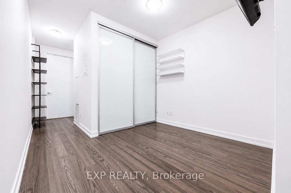 Photo 10 of Unit 216, 377 Madison Avenue, Toronto, Casa Loma — HOMEH