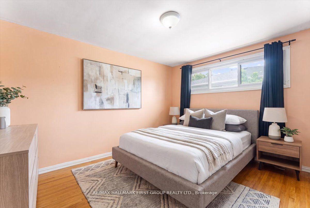 Photo 11 of 1014 Dunlop Street E, Whitby, Downtown Whitby — HOMEH