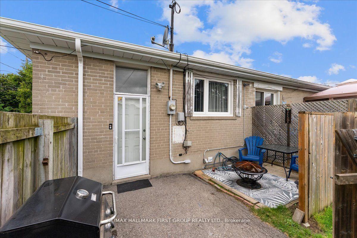 Photo 23 of 1014 Dunlop Street E, Whitby, Downtown Whitby — HOMEH