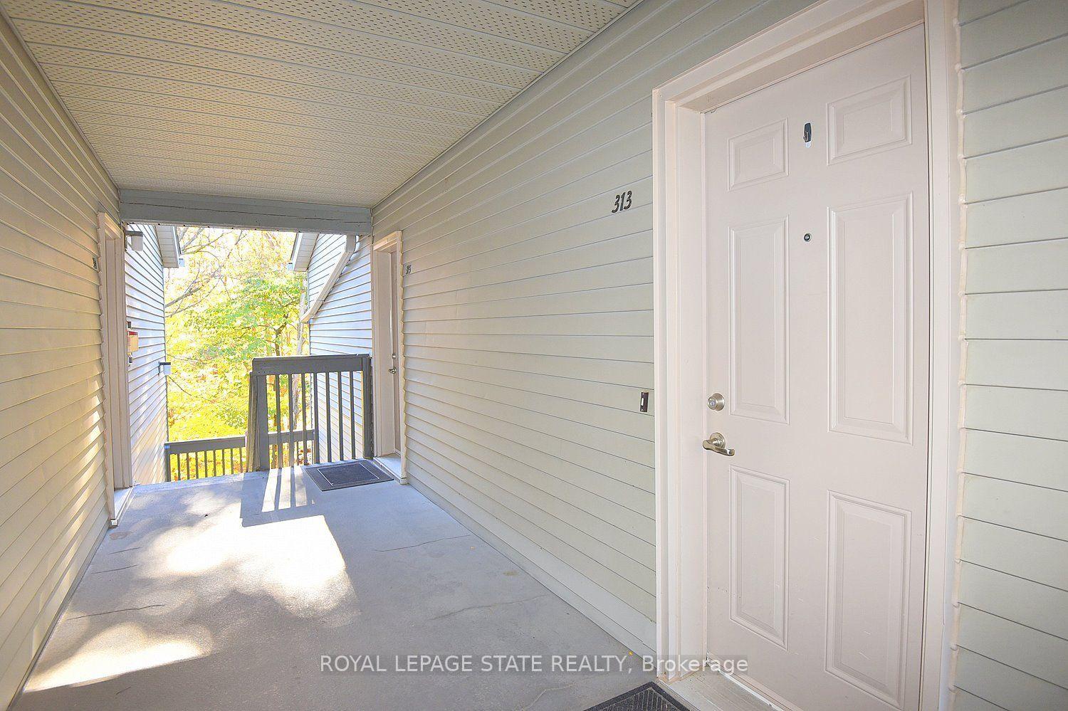 Photo 2 of Unit 313, 2030 Cleaver Avenue W, Burlington, Headon — HOMEH