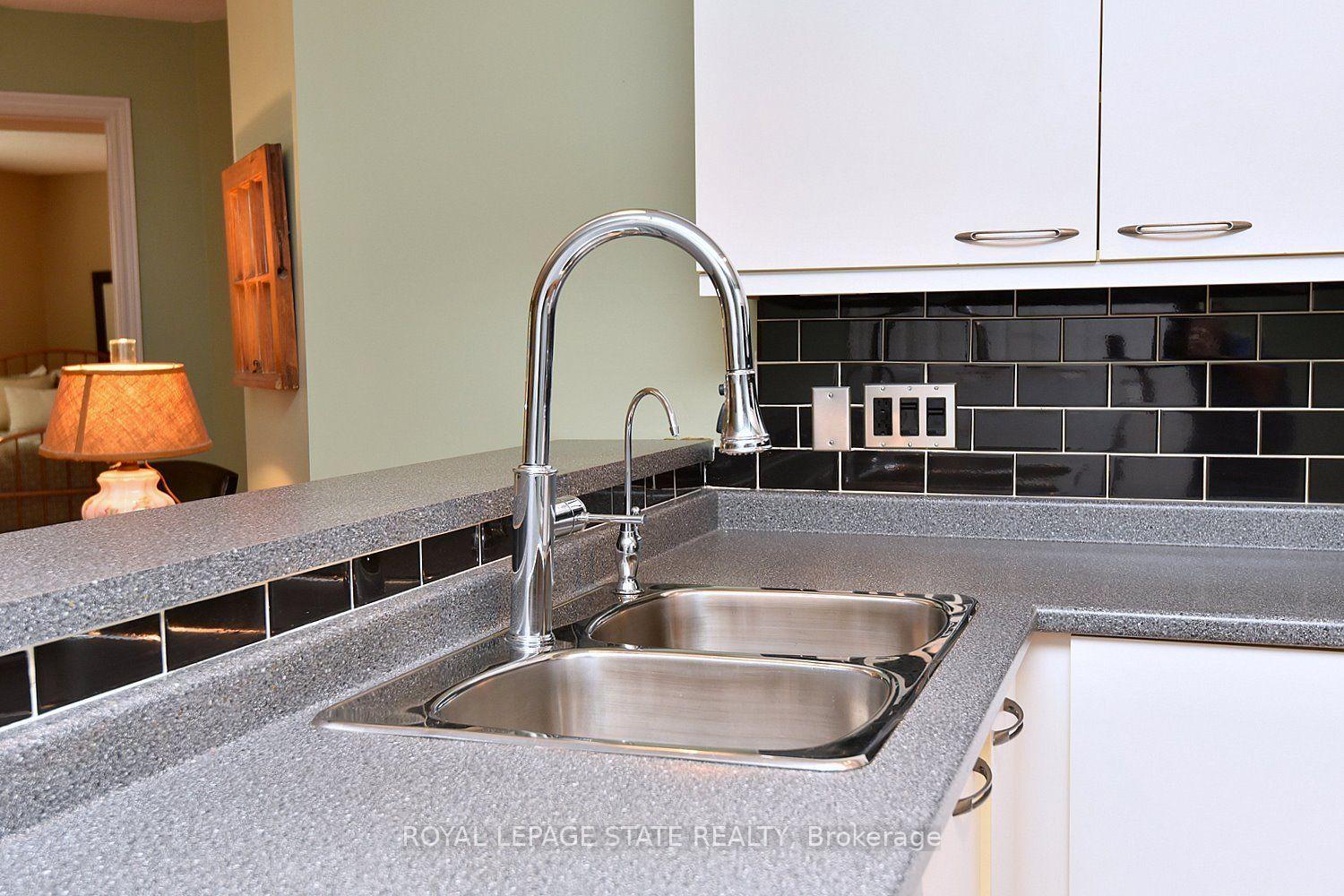 Photo 13 of Unit 313, 2030 Cleaver Avenue W, Burlington, Headon — HOMEH