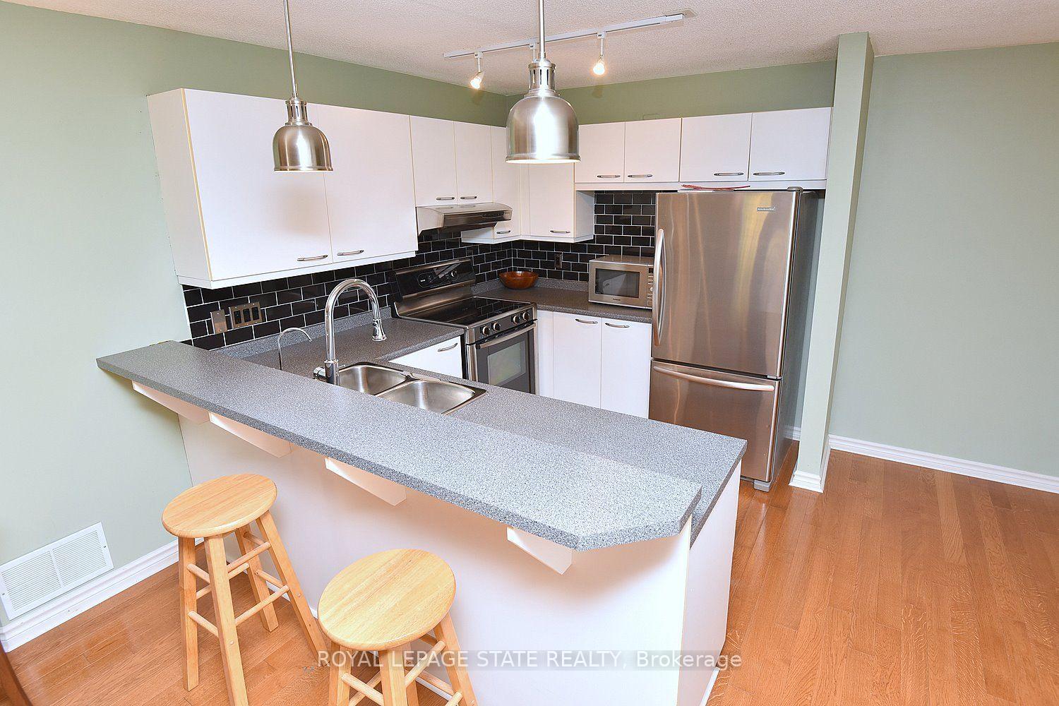 Photo 14 of Unit 313, 2030 Cleaver Avenue W, Burlington, Headon — HOMEH