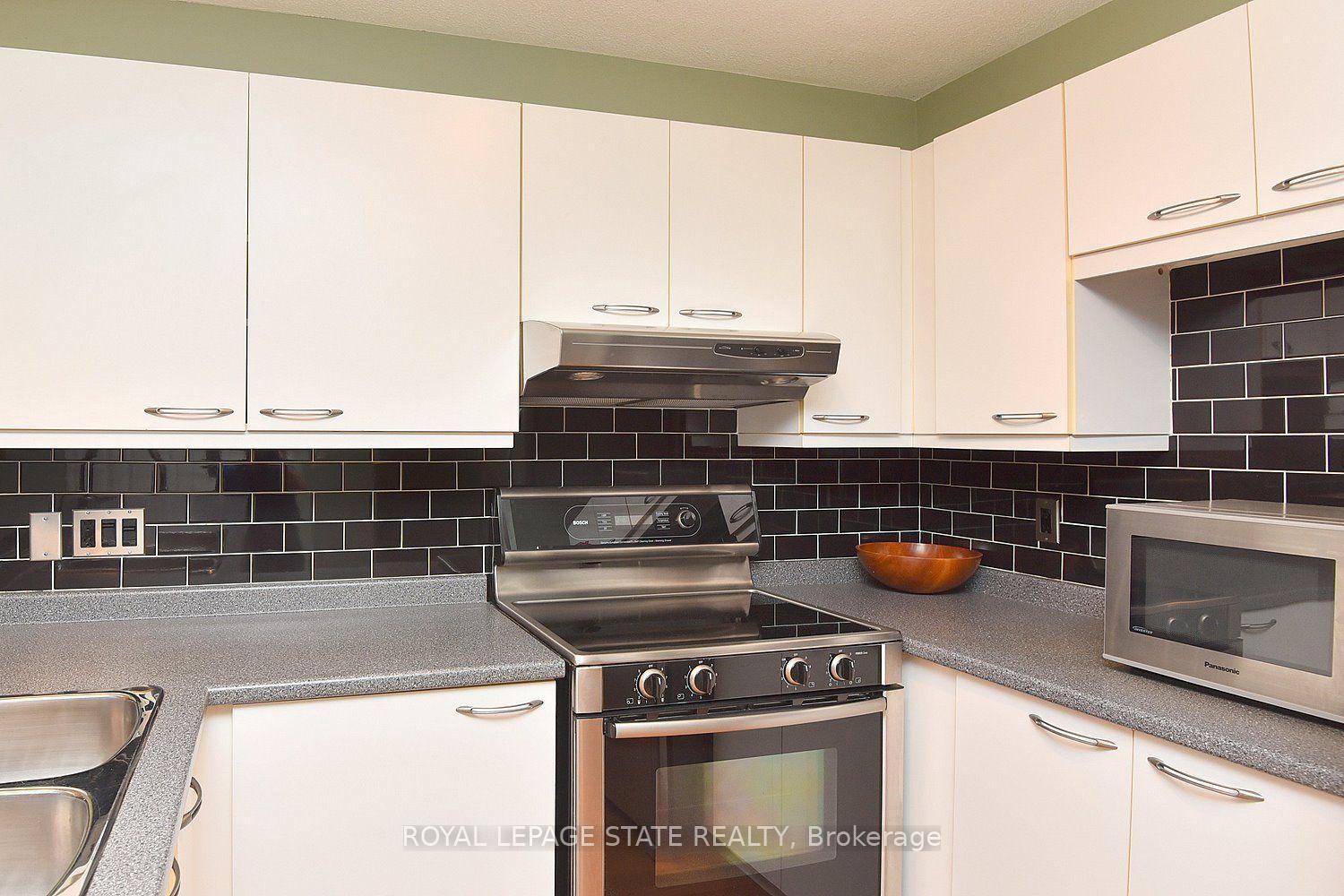 Photo 17 of Unit 313, 2030 Cleaver Avenue W, Burlington, Headon — HOMEH