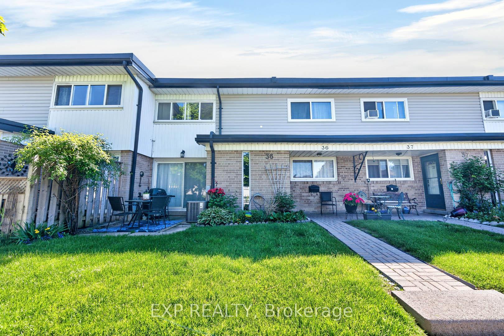 Photo of Unit 36, 925 Bayly Street