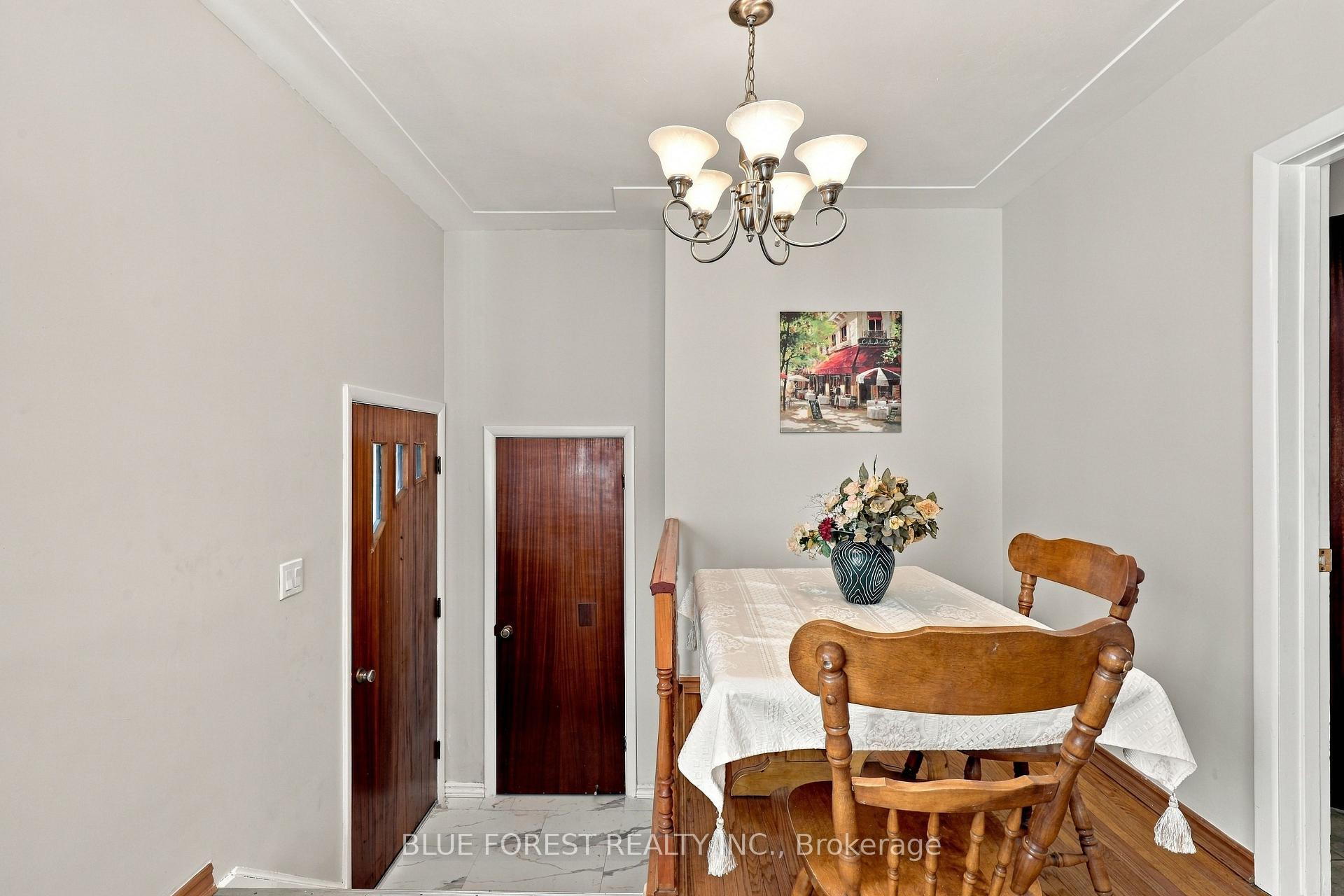Photo 11 of 105 Chesterfield Avenue, London, South I — HOMEH
