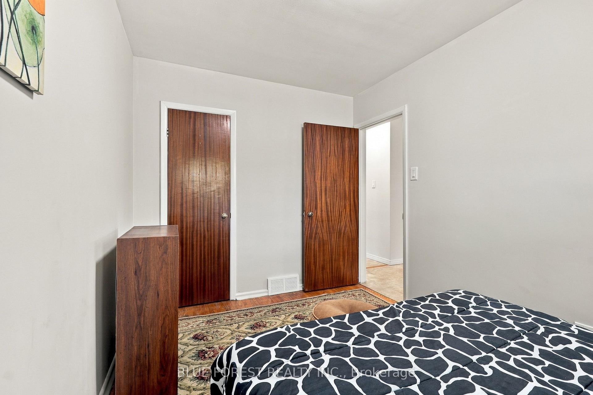 Photo 20 of 105 Chesterfield Avenue, London, South I — HOMEH