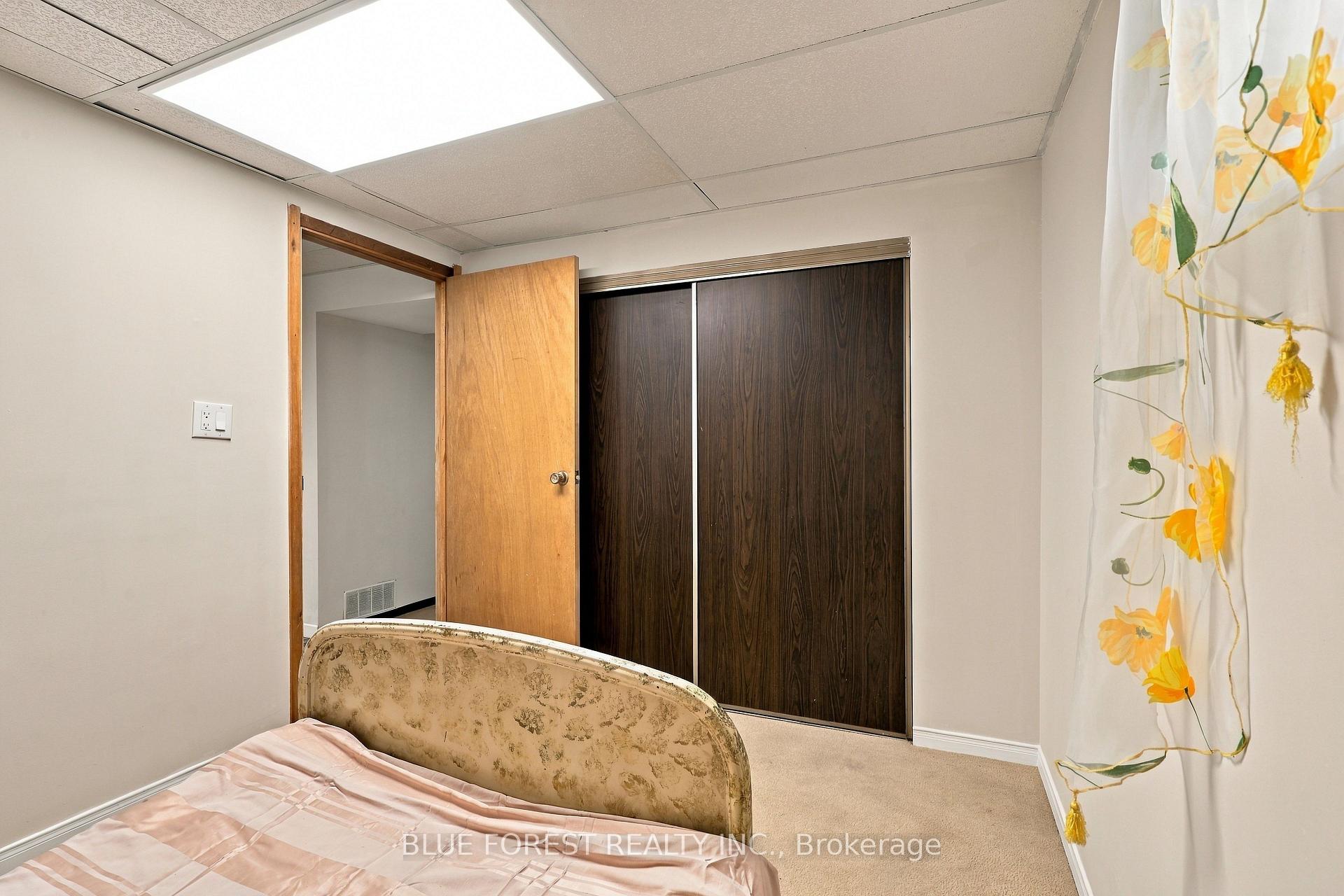 Photo 33 of 105 Chesterfield Avenue, London, South I — HOMEH
