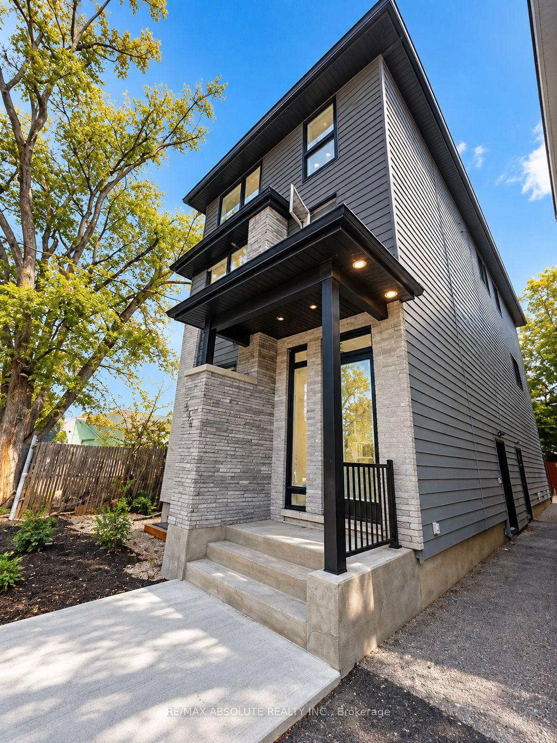 Photo 1 of Unit 3, 300 Elmgrove Avenue, Ottawa, Westboro South — HOMEH