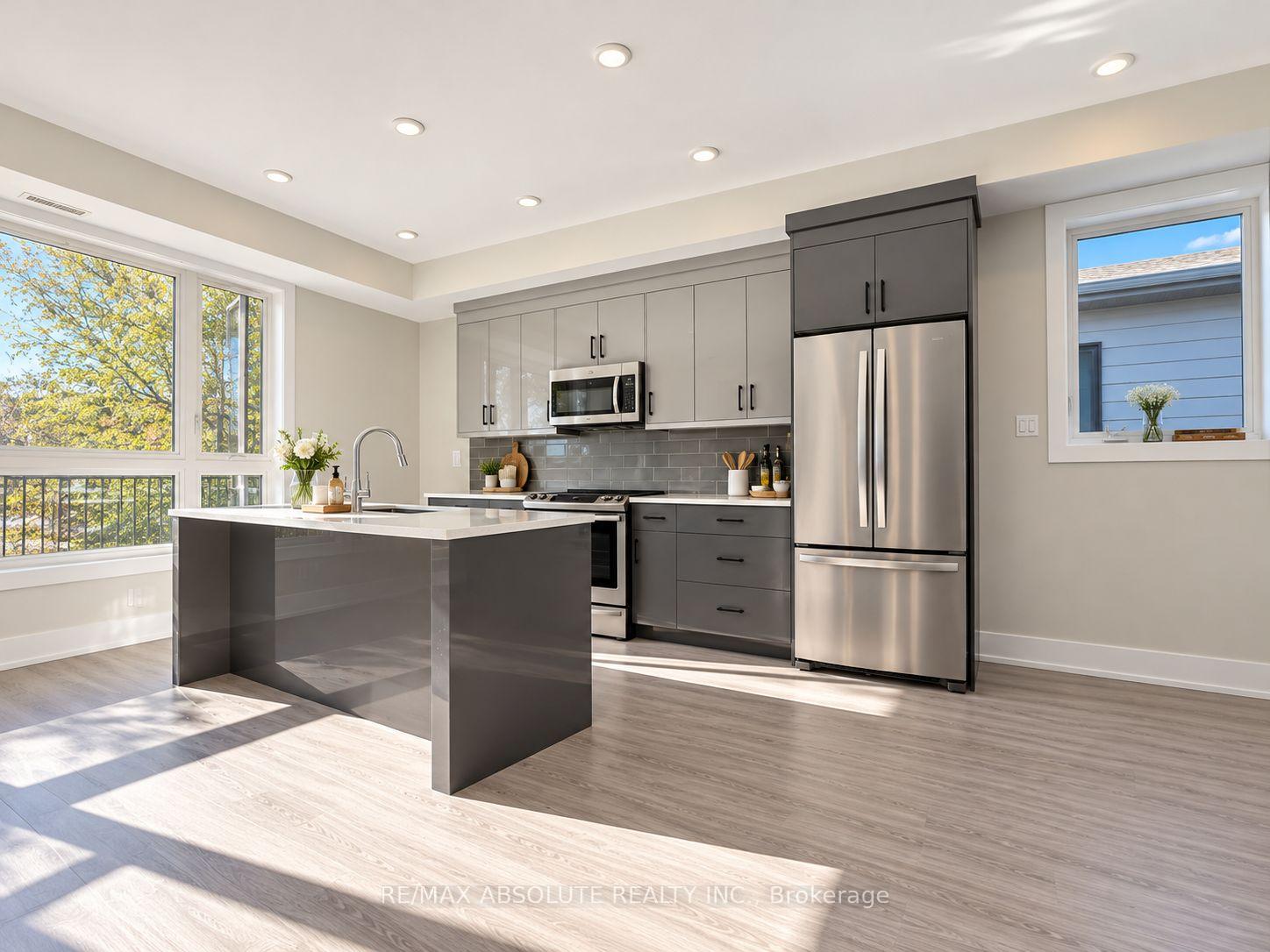 Photo 4 of Unit 3, 300 Elmgrove Avenue, Ottawa, Westboro South — HOMEH