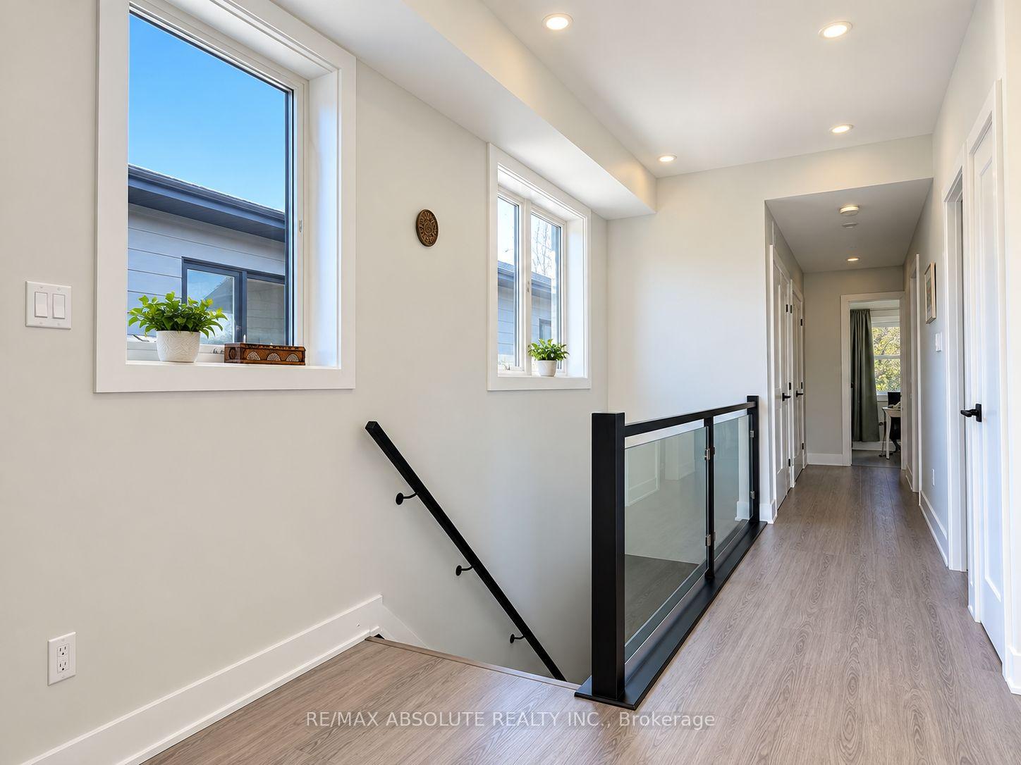 Photo 10 of Unit 3, 300 Elmgrove Avenue, Ottawa, Westboro South — HOMEH