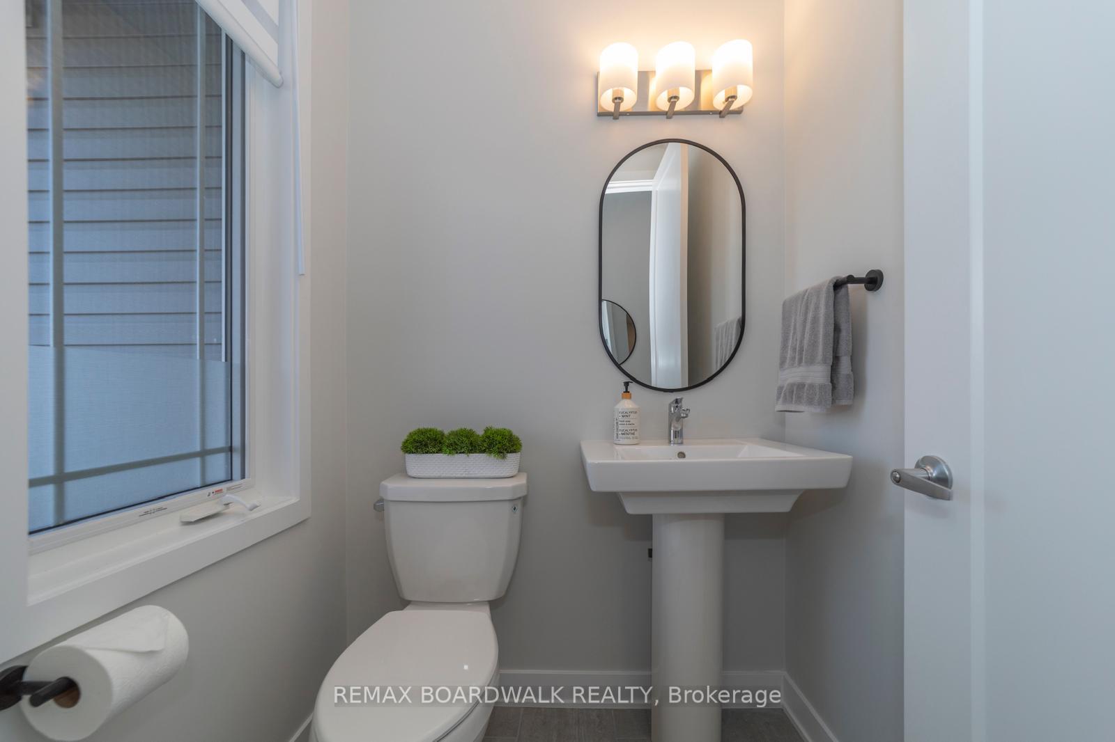Photo 13 of 128 Main Halyard Lane, Ottawa, Barrhaven - Half Moon Bay — HOMEH