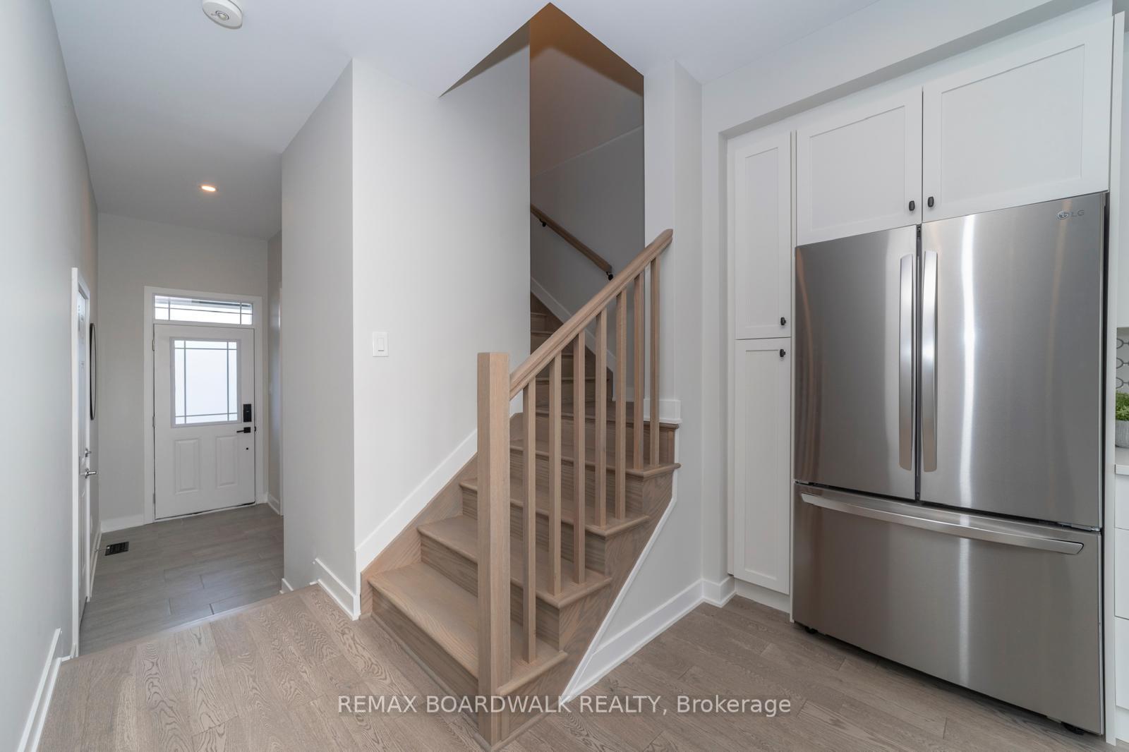 Photo 14 of 128 Main Halyard Lane, Ottawa, Barrhaven - Half Moon Bay — HOMEH