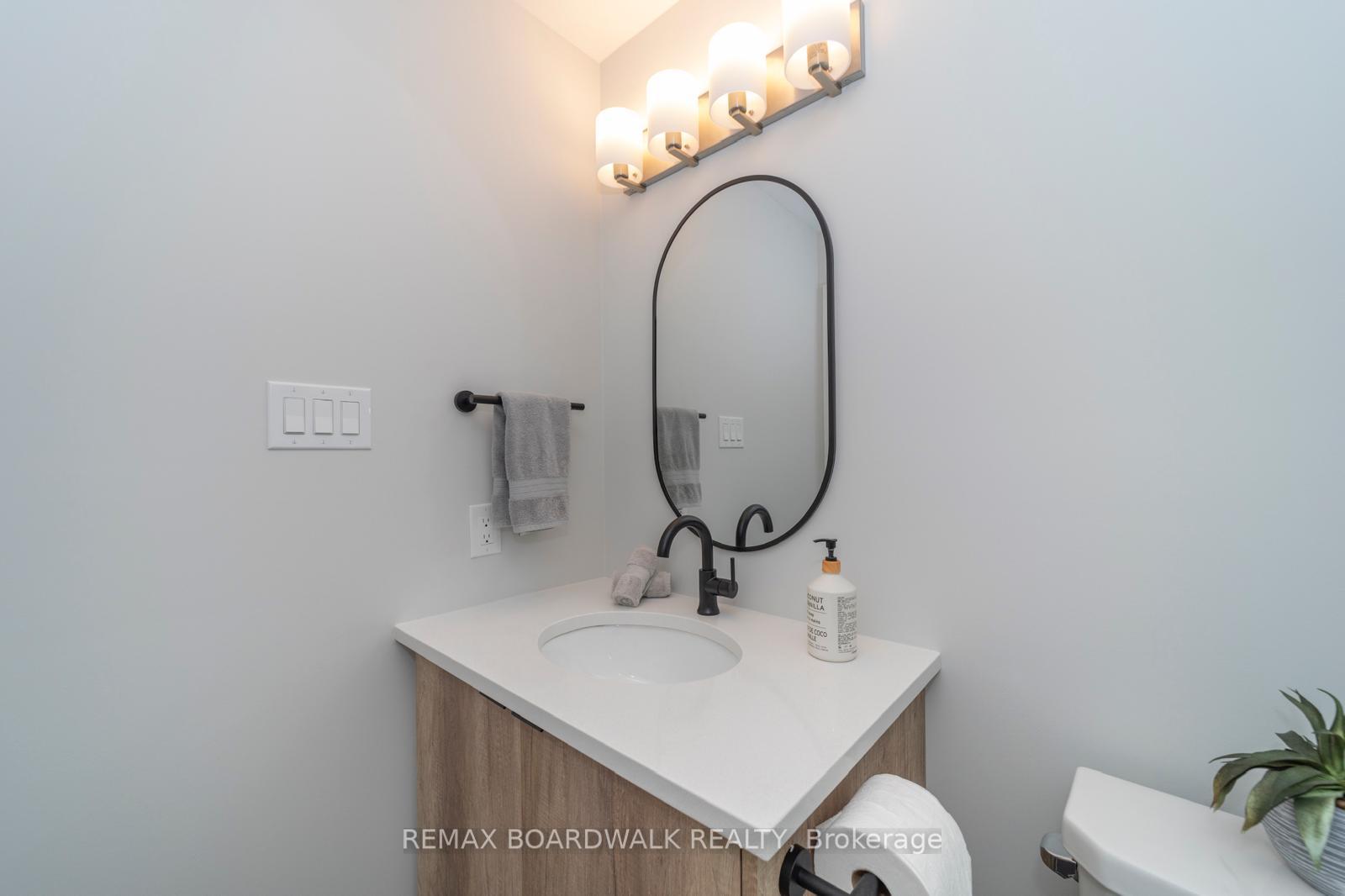 Photo 20 of 128 Main Halyard Lane, Ottawa, Barrhaven - Half Moon Bay — HOMEH