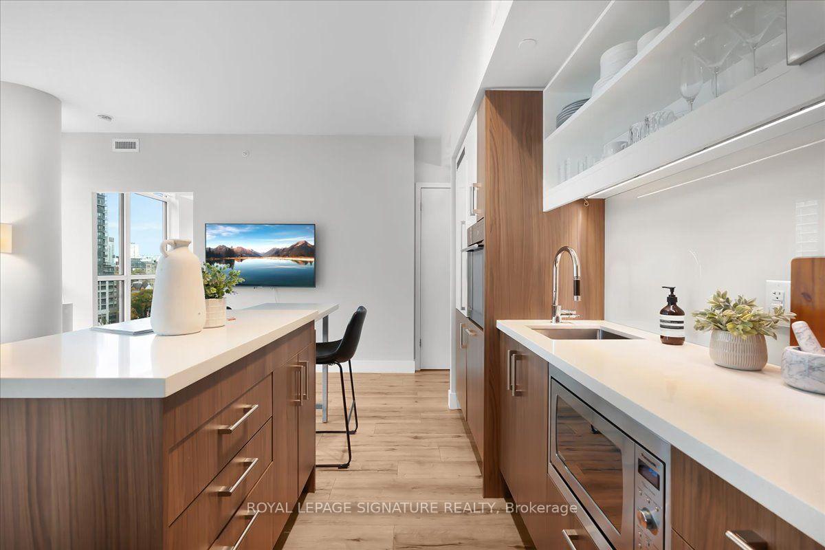 Photo 11 of Unit 908, 39 Sherbourne Street, Toronto, Moss Park — HOMEH