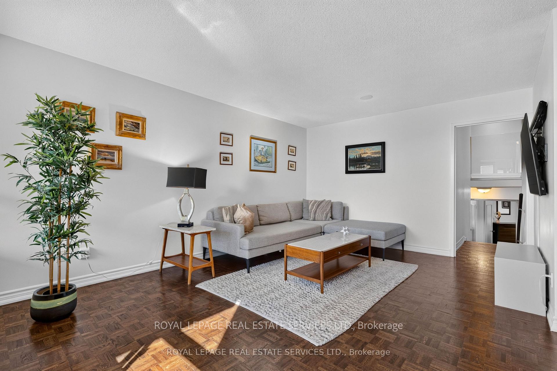 Photo 9 of Unit A03, 284 Mill Road, Etobicoke, Markland Wood — HOMEH