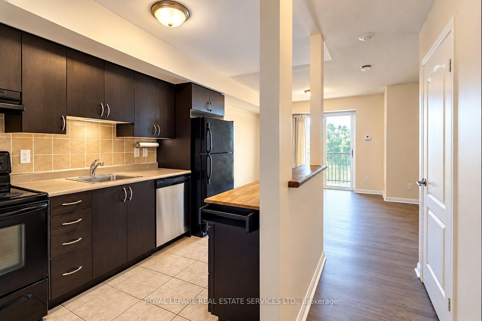 Photo 17 of Unit 1005, 4 Elsinore Path, Etobicoke, New Toronto — HOMEH