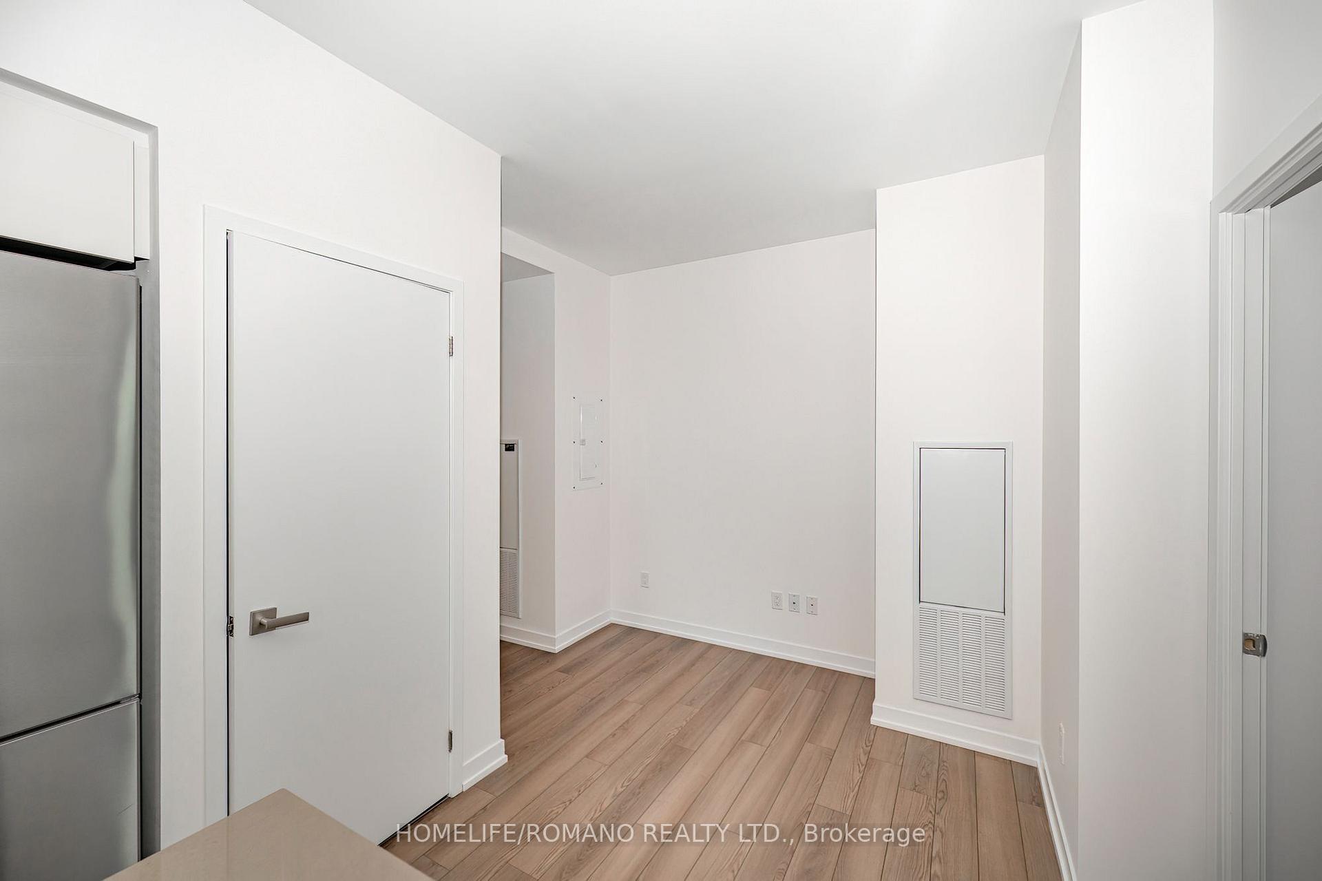 Photo 7 of Unit 1602, 31 Tippett Road, North York, Clanton Park — HOMEH
