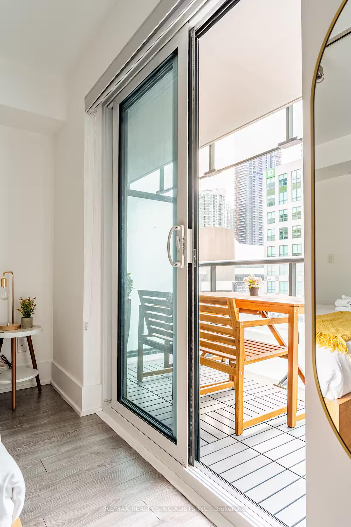 Photo 6 of Unit 304, 300 Front Street W, Toronto, Waterfront Communities — HOMEH