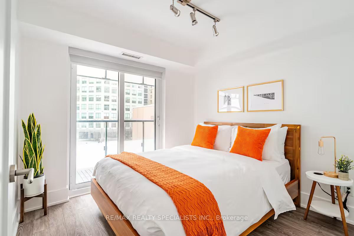 Photo 7 of Unit 304, 300 Front Street W, Toronto, Waterfront Communities — HOMEH
