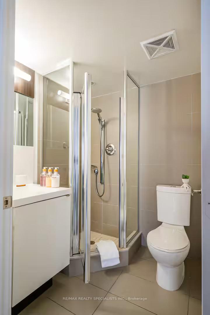 Photo 10 of Unit 304, 300 Front Street W, Toronto, Waterfront Communities — HOMEH