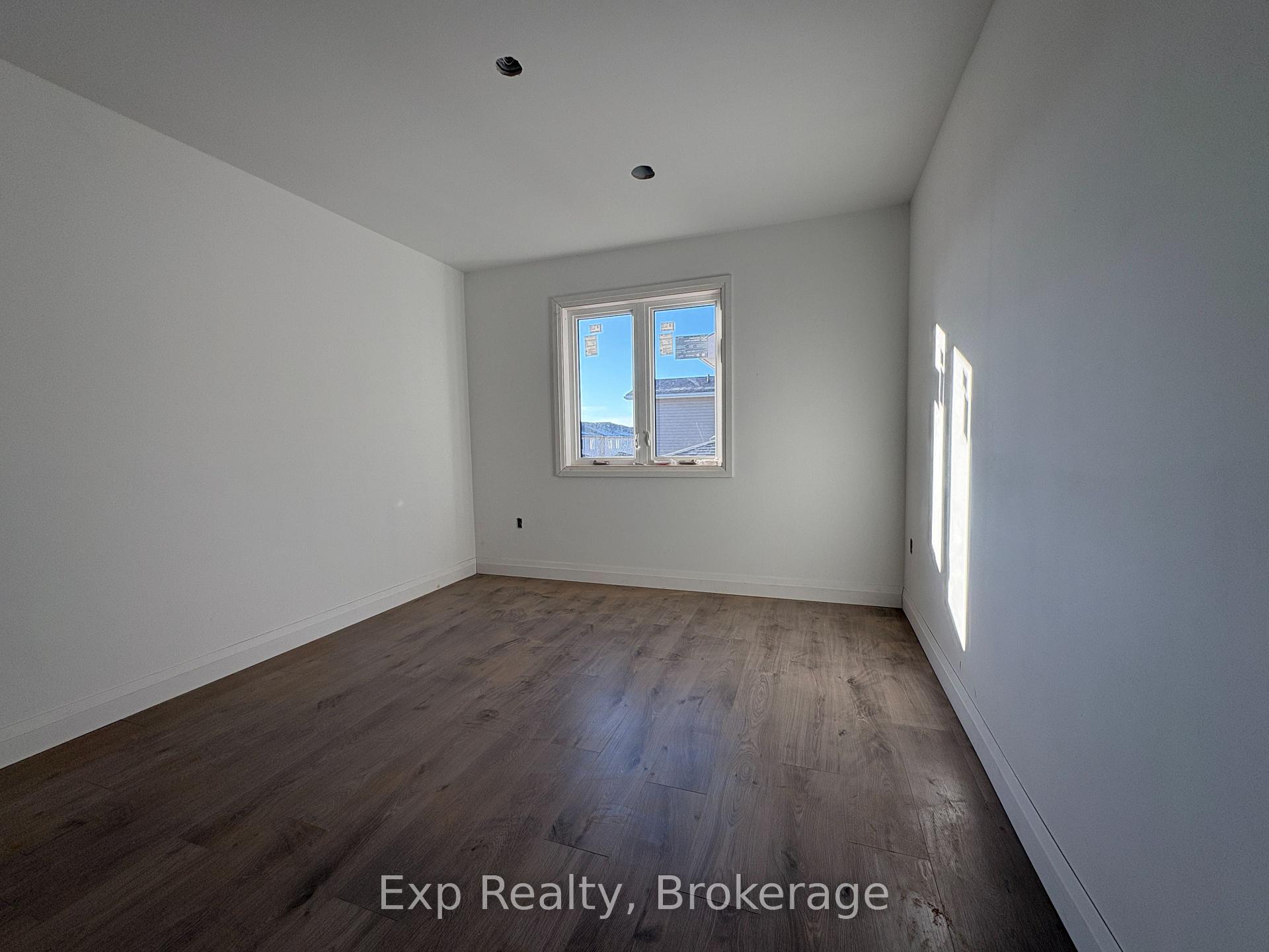 Photo 15 of 1116 Woodhaven Drive, Kingston, City Northwest — HOMEH