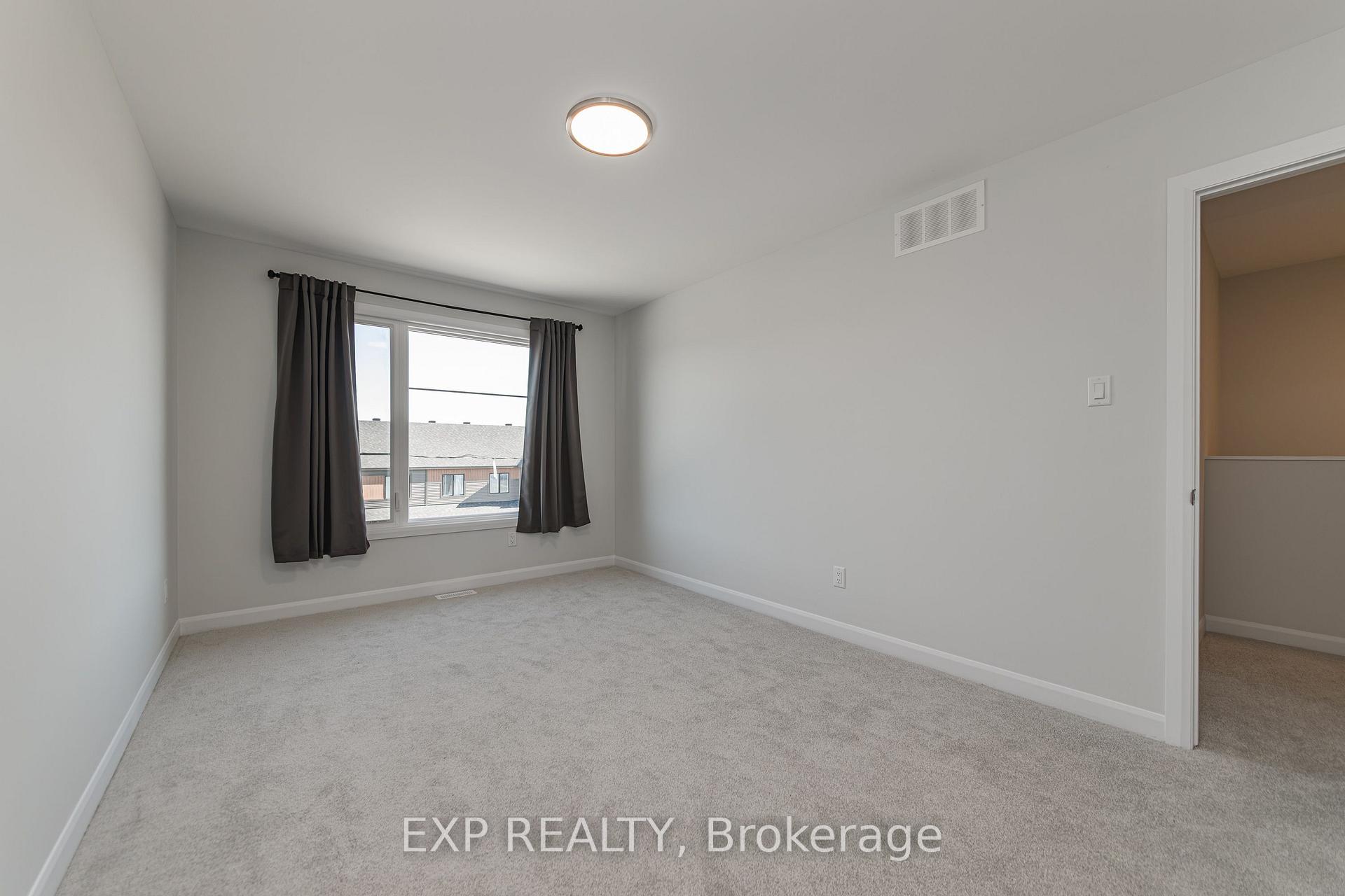 Photo 17 of 657 Moonglade Crescent, Ottawa, Barrhaven - Half Moon Bay — HOMEH