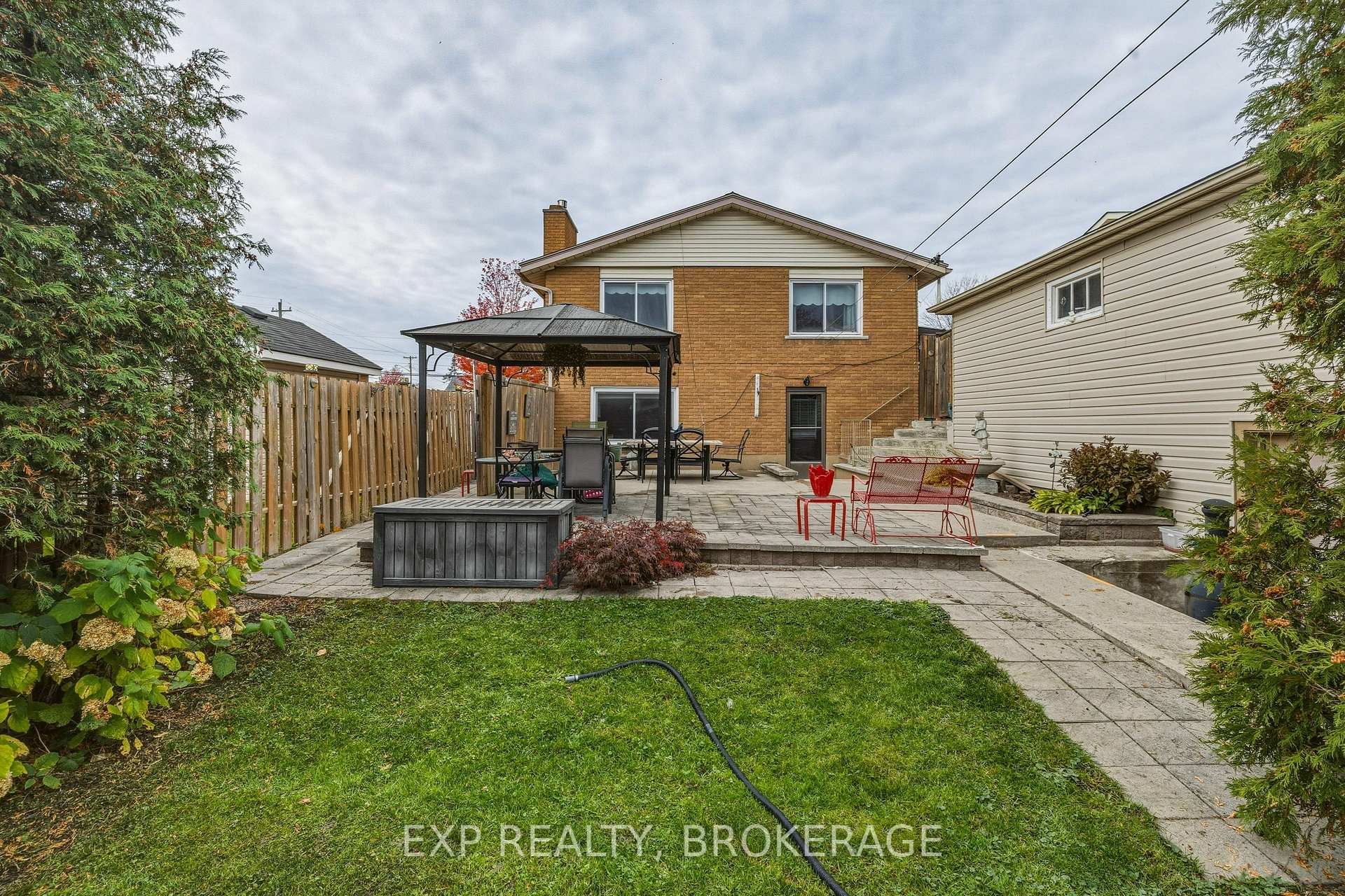 Photo 2 of 121 Butler Street E, Kingston, Rideau — HOMEH