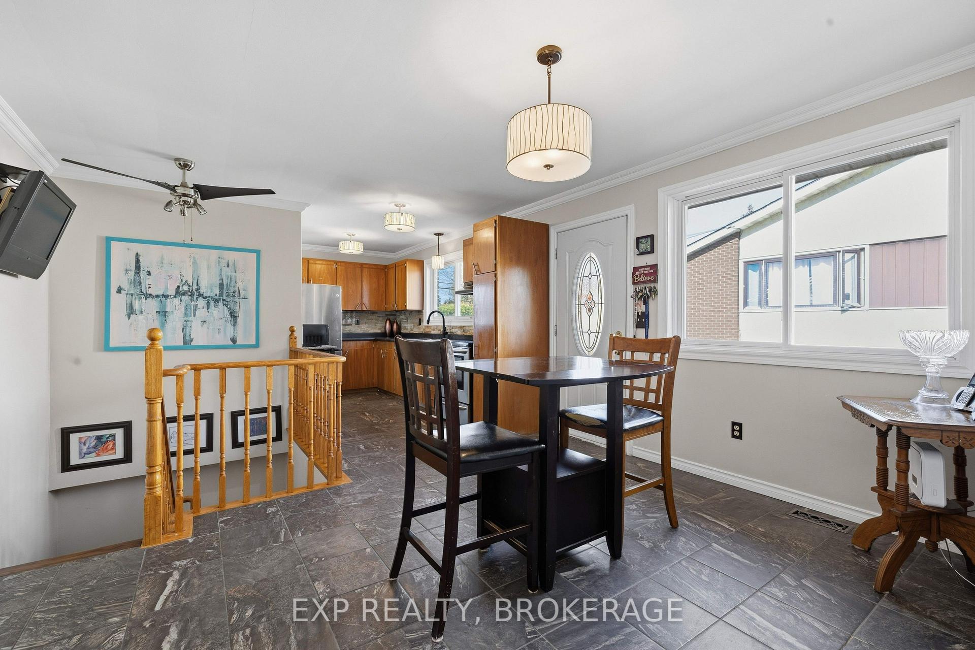 Photo 8 of 121 Butler Street E, Kingston, Rideau — HOMEH
