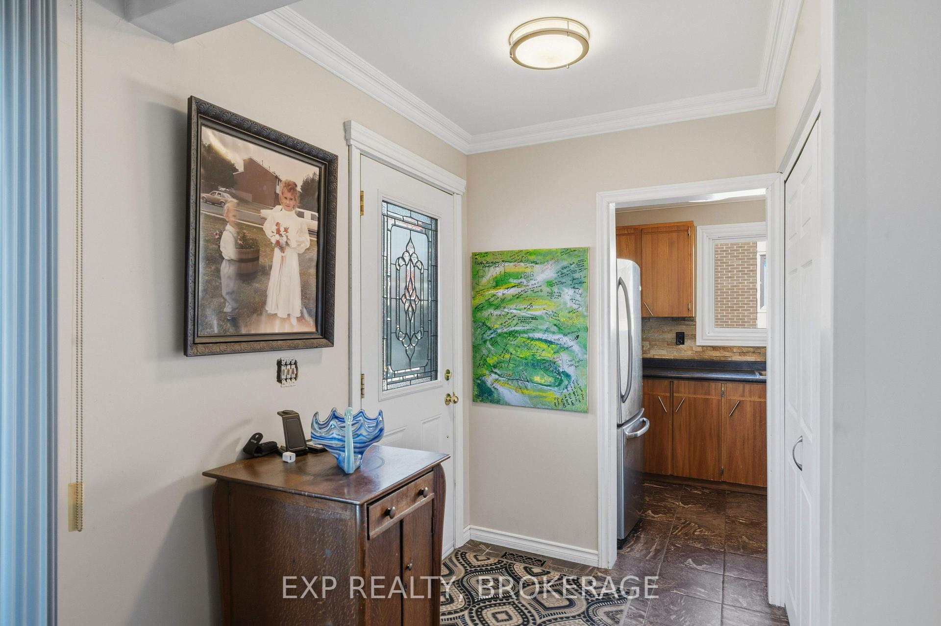 Photo 12 of 121 Butler Street E, Kingston, Rideau — HOMEH